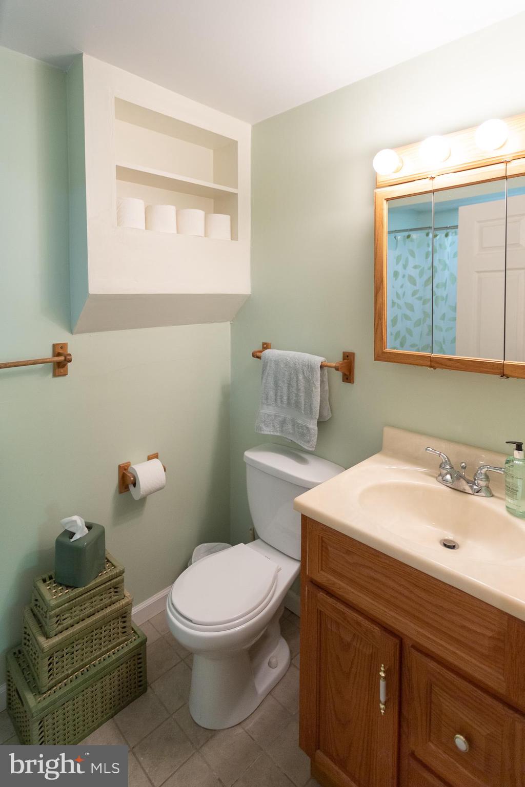 OAKMONT MEWS - Residential