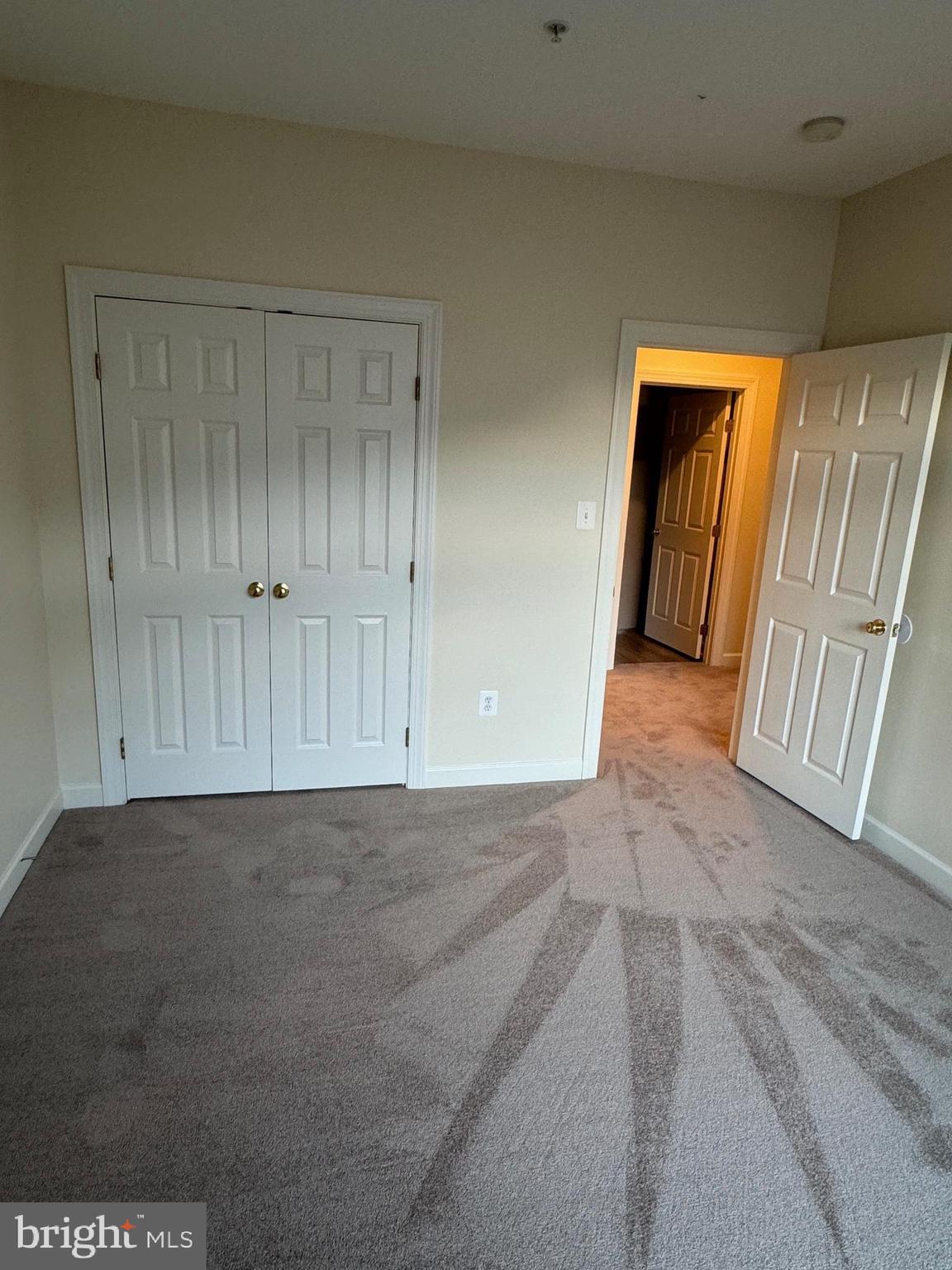 VILLAGES OF URBANA - Residential Lease