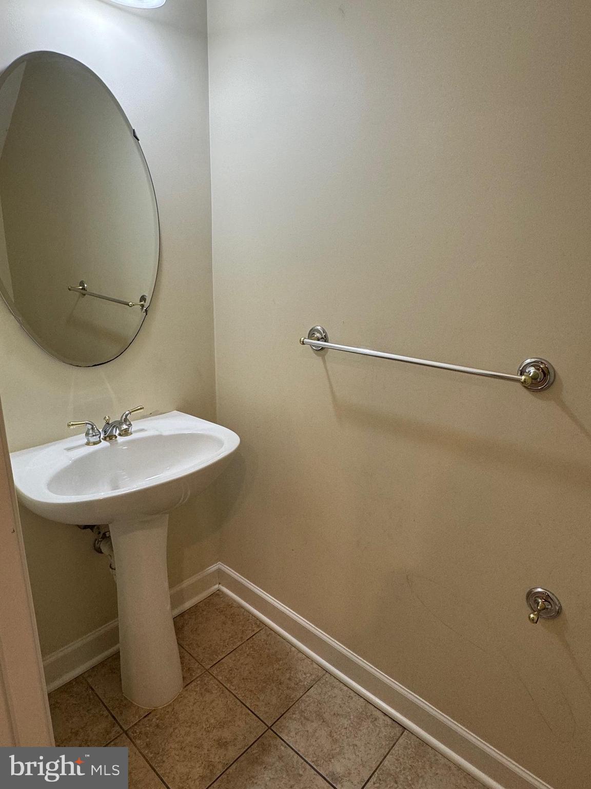 VILLAGES OF URBANA - Residential Lease