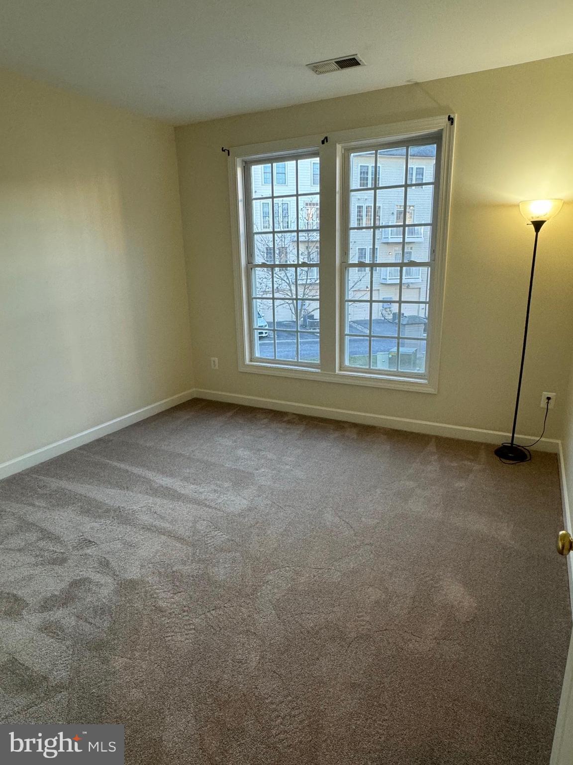 VILLAGES OF URBANA - Residential Lease