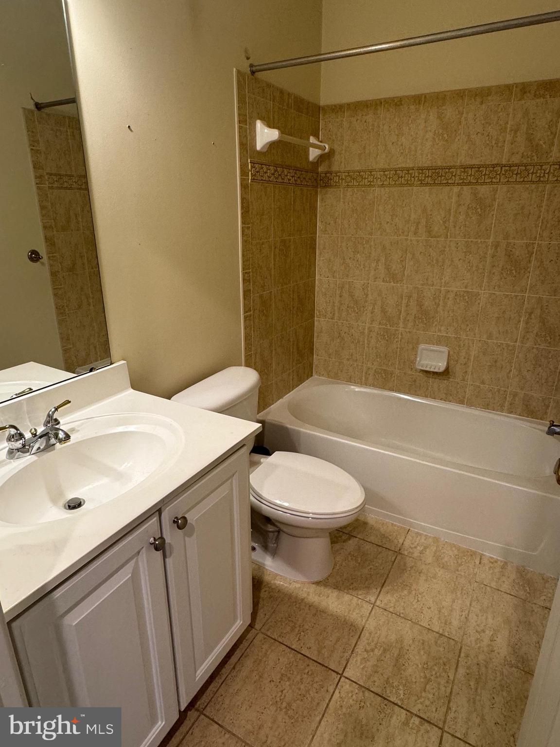 VILLAGES OF URBANA - Residential Lease