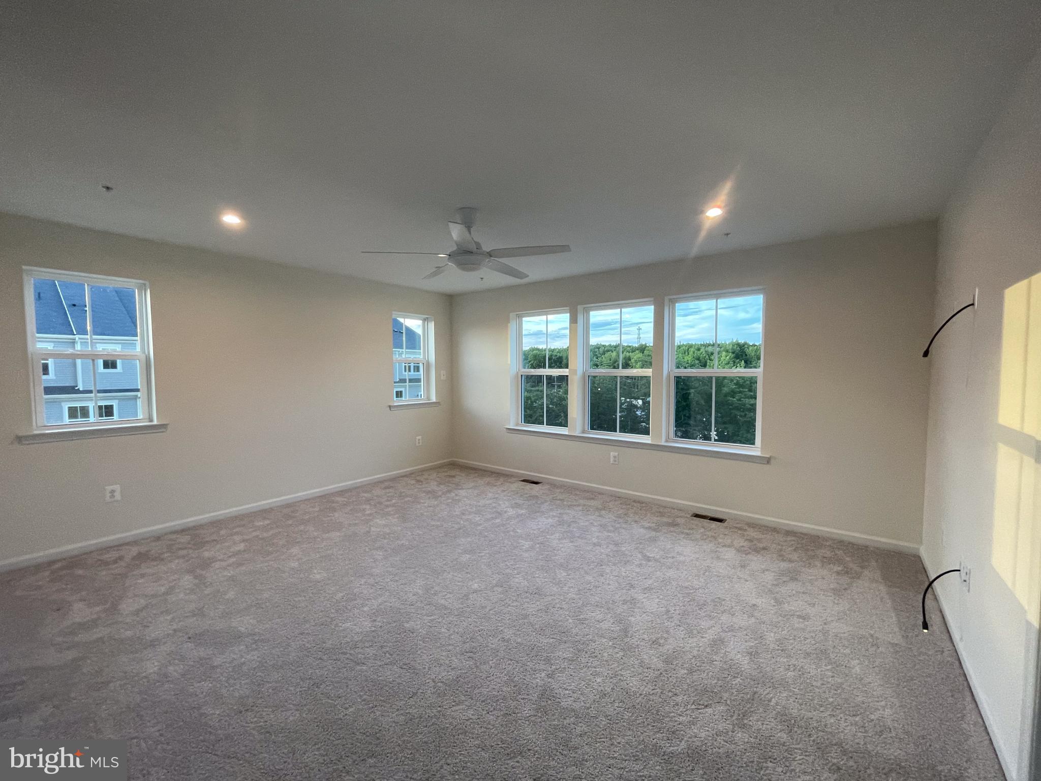 PARKSIDE - Residential