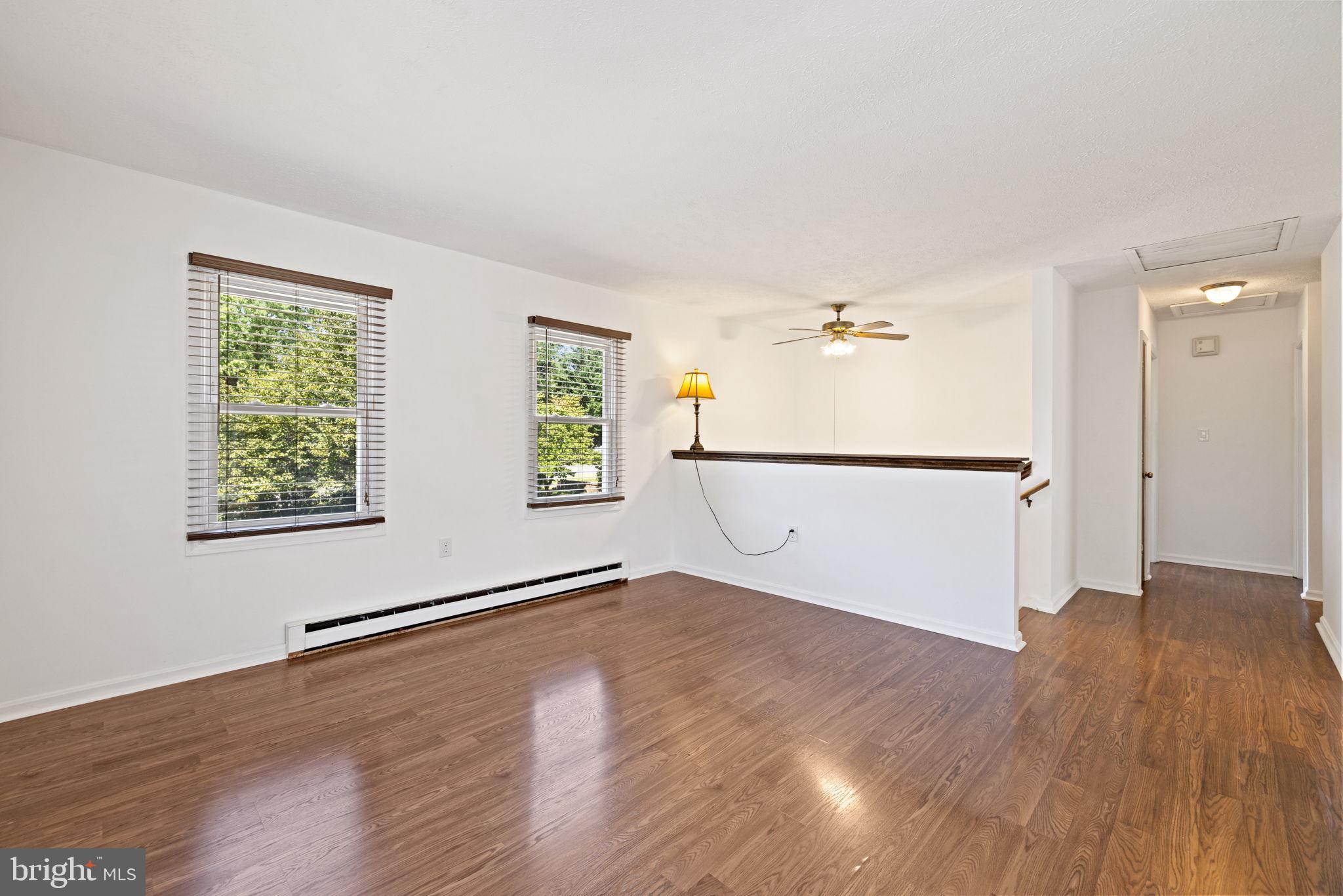 RIDGEFIELD - Residential