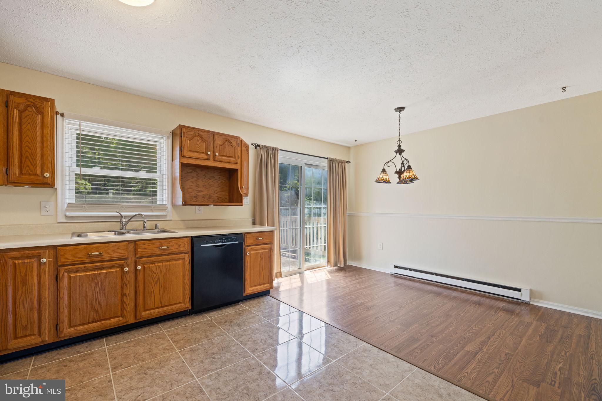 RIDGEFIELD - Residential