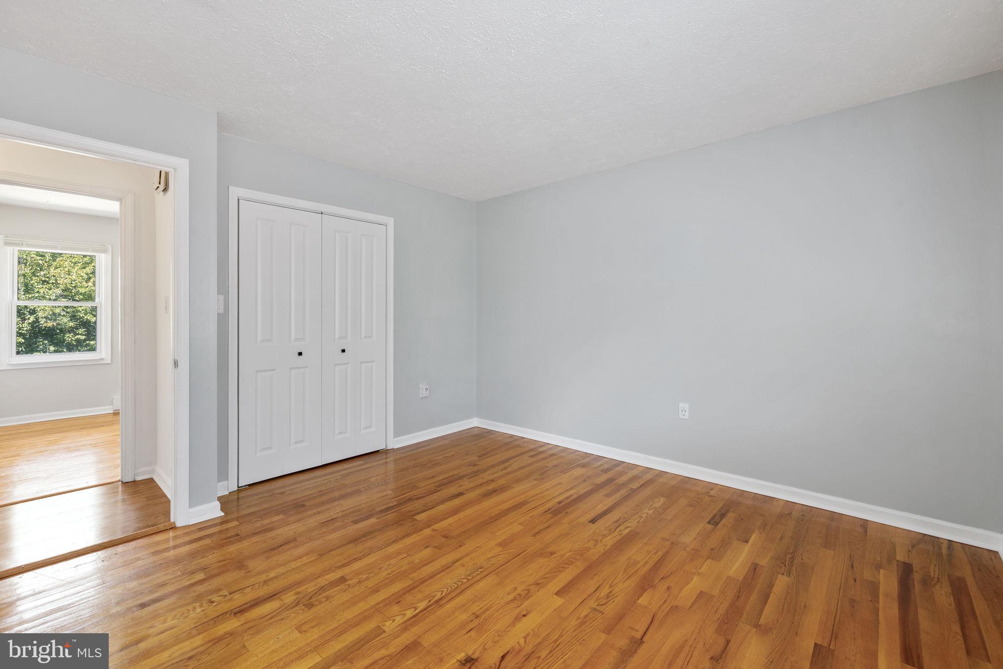 RIDGEFIELD - Residential