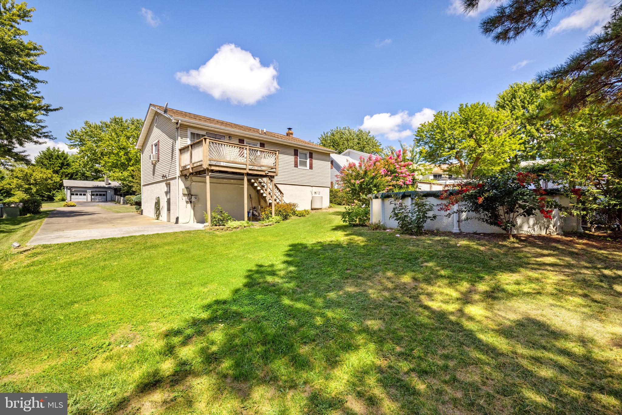 RIDGEFIELD - Residential