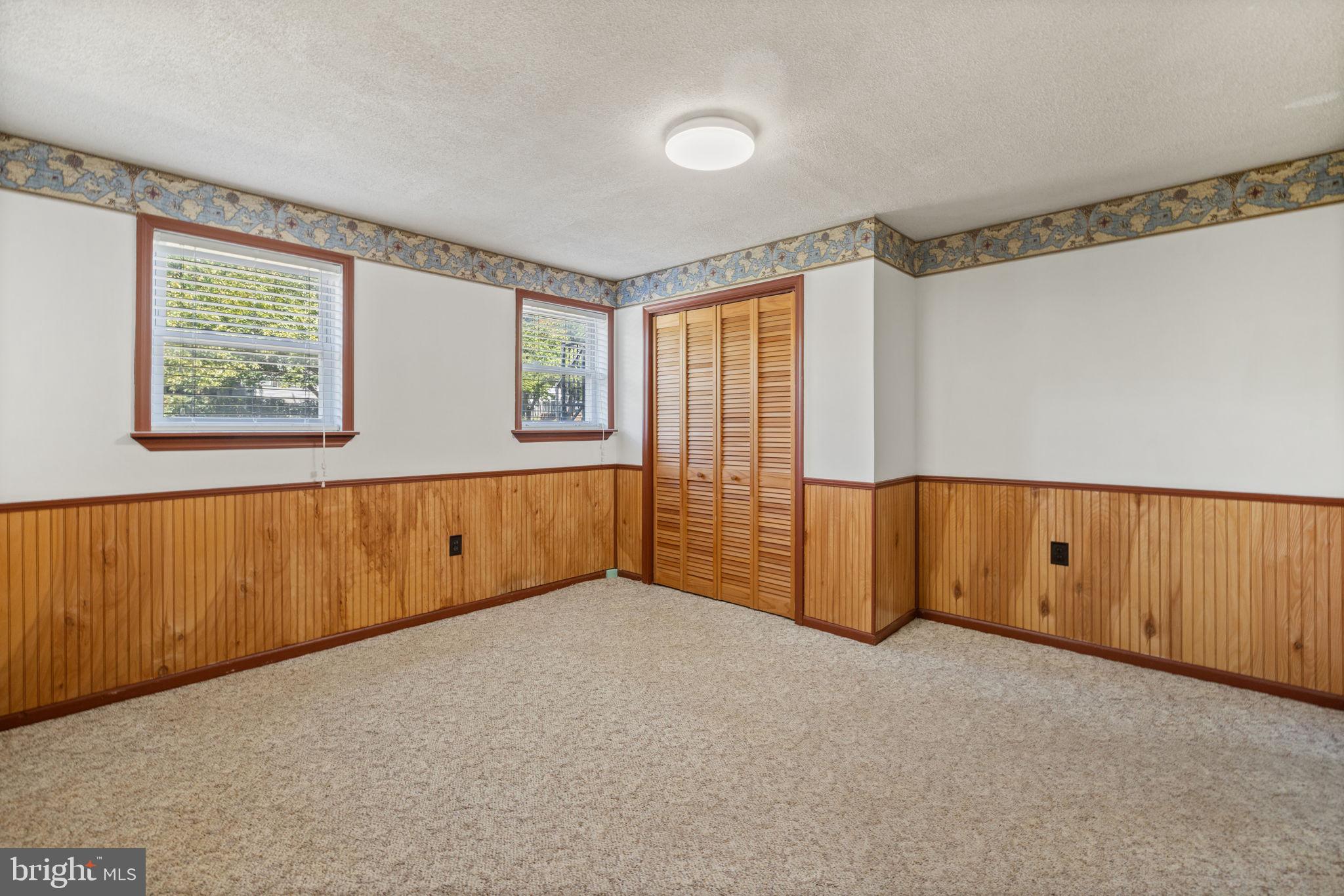 RIDGEFIELD - Residential