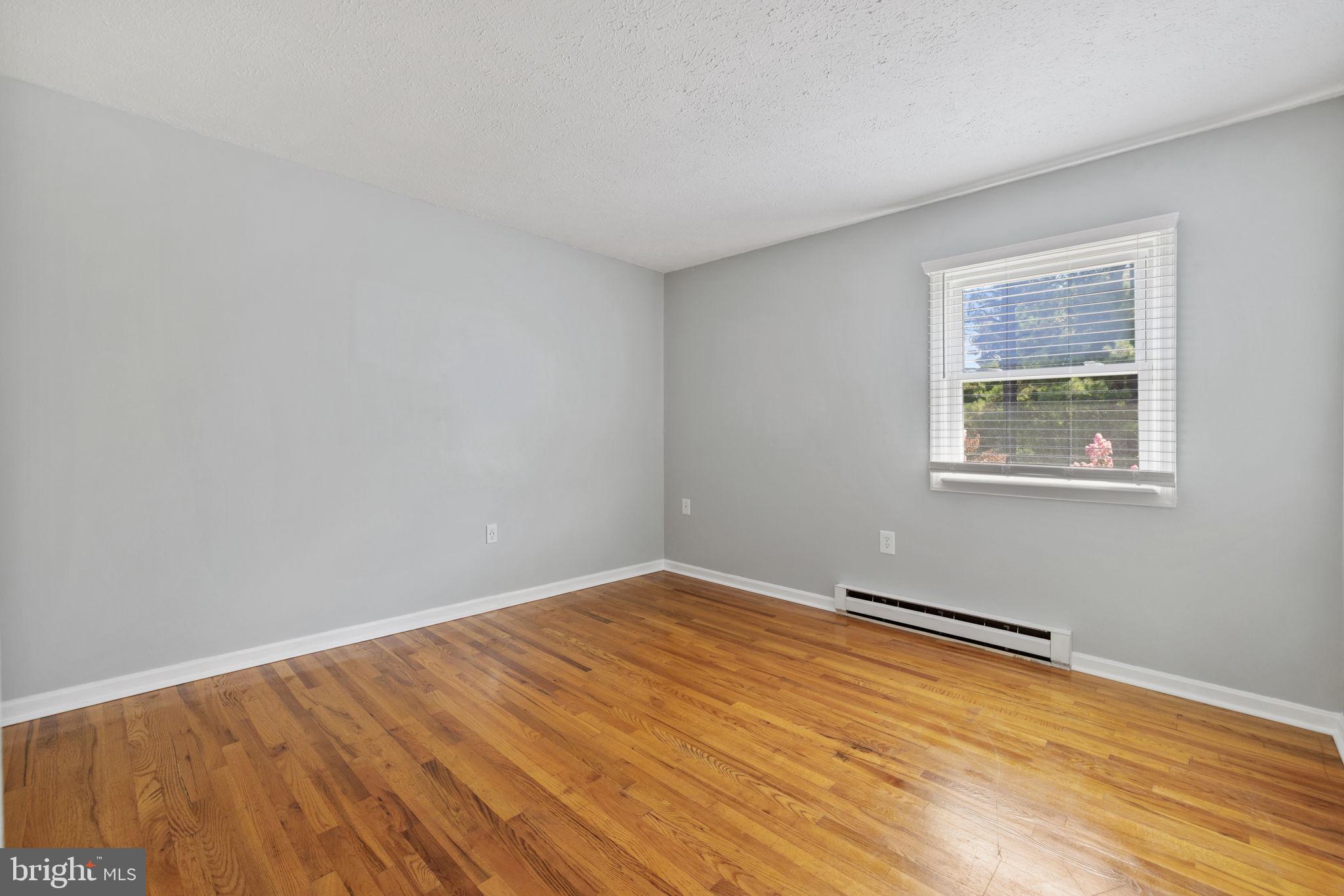 RIDGEFIELD - Residential