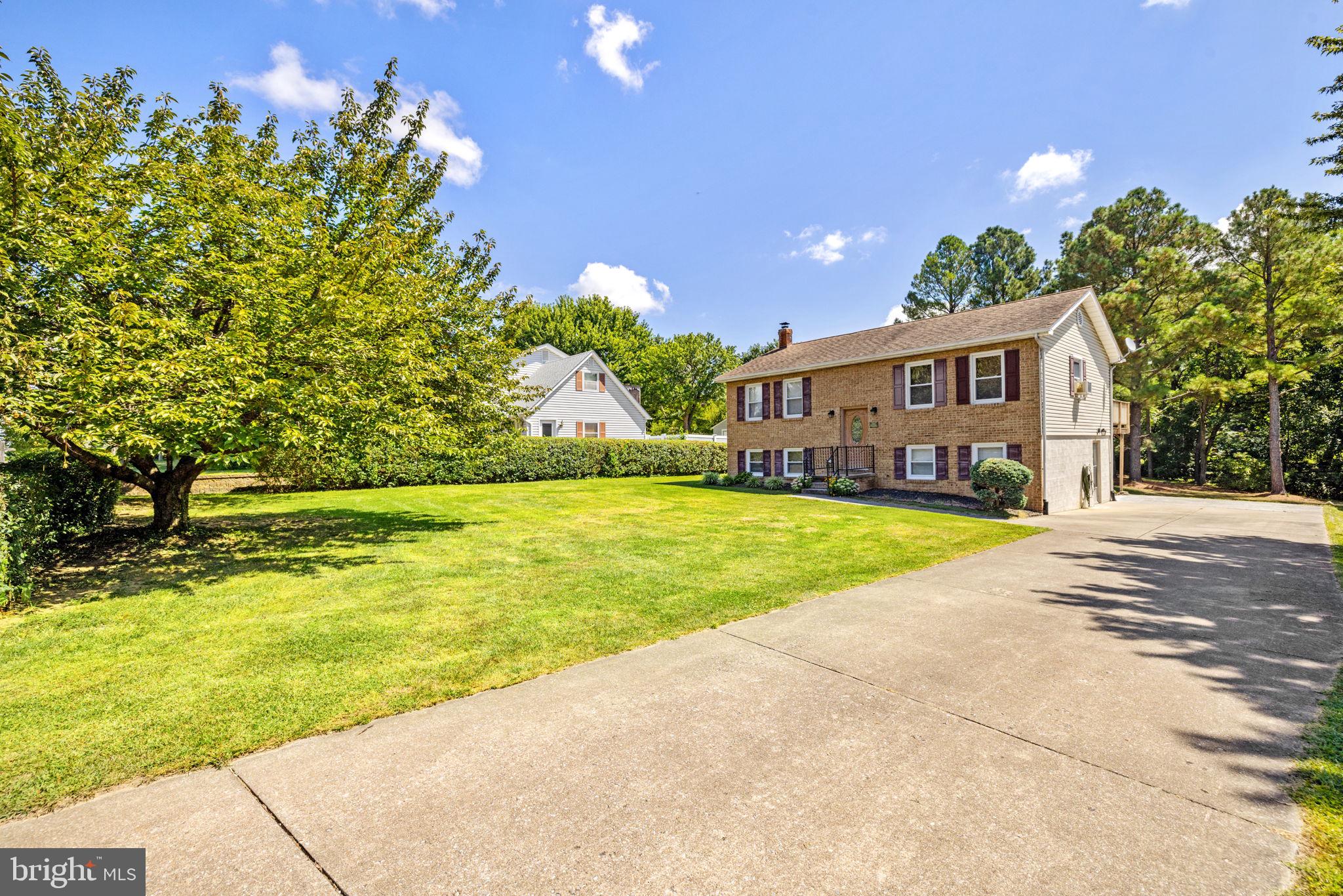 RIDGEFIELD - Residential