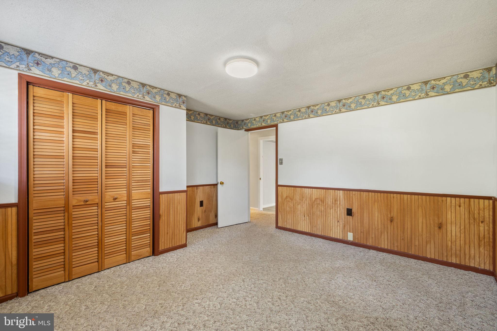 RIDGEFIELD - Residential