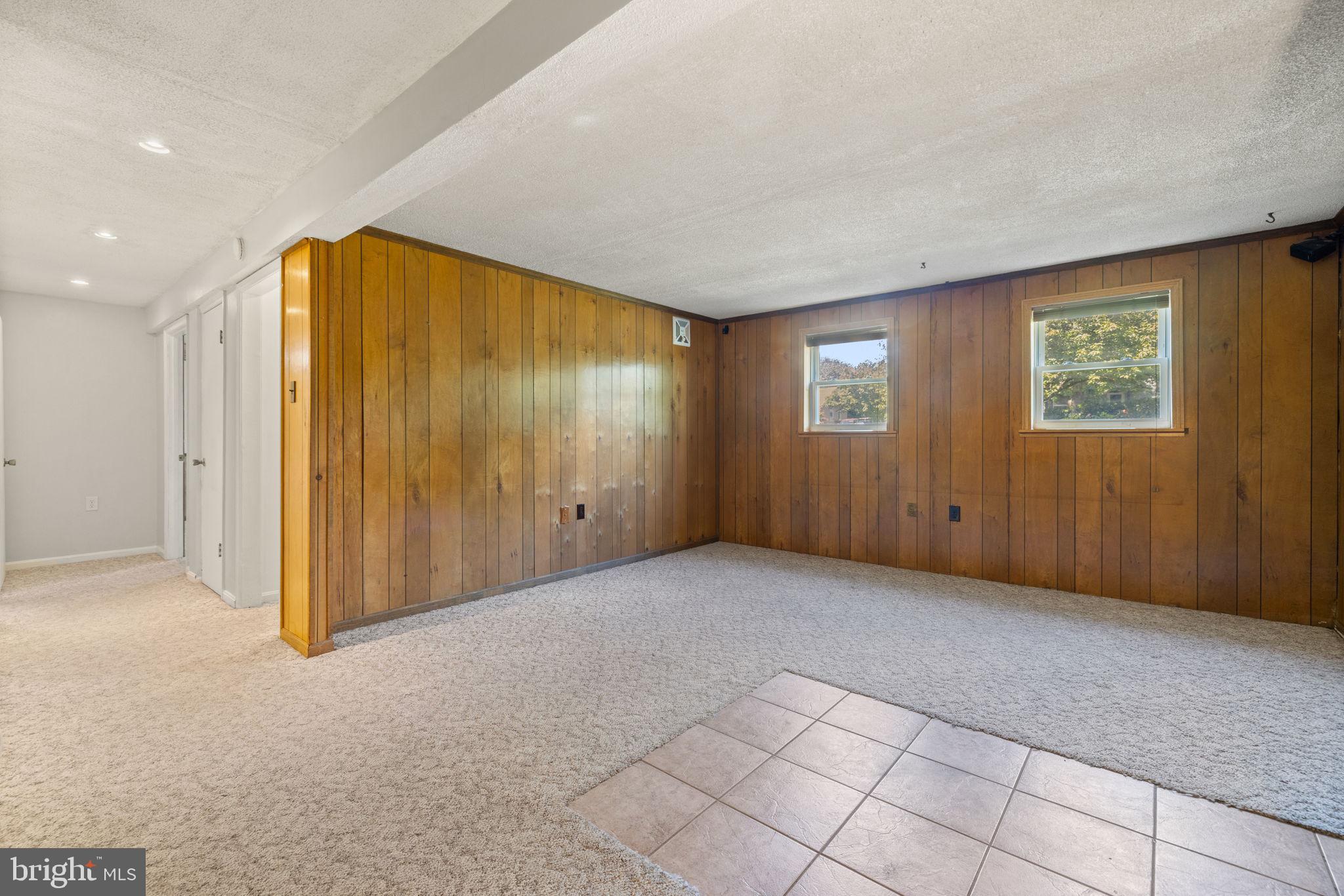 RIDGEFIELD - Residential