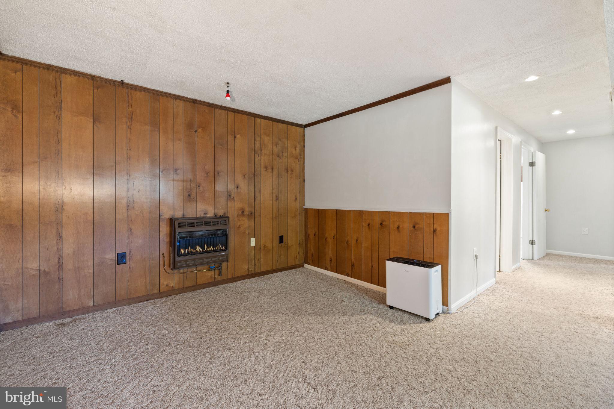 RIDGEFIELD - Residential