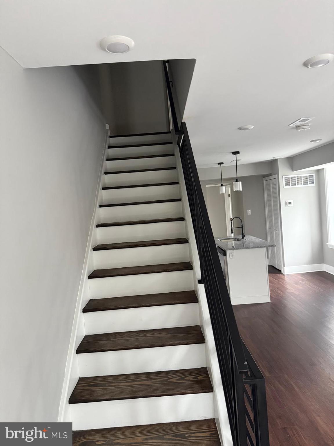 ELKINS PARK - Residential Lease