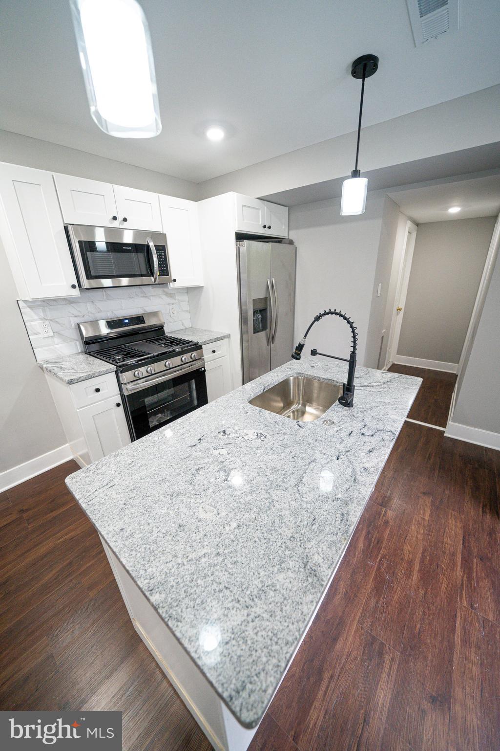 ELKINS PARK - Residential Lease