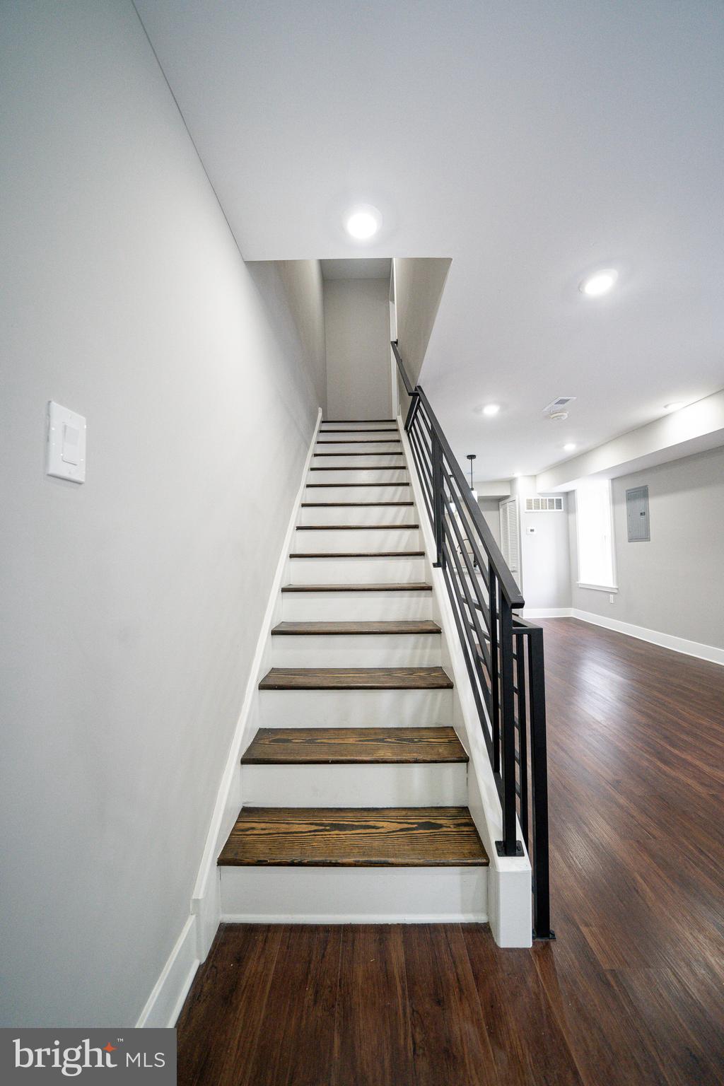 ELKINS PARK - Residential Lease