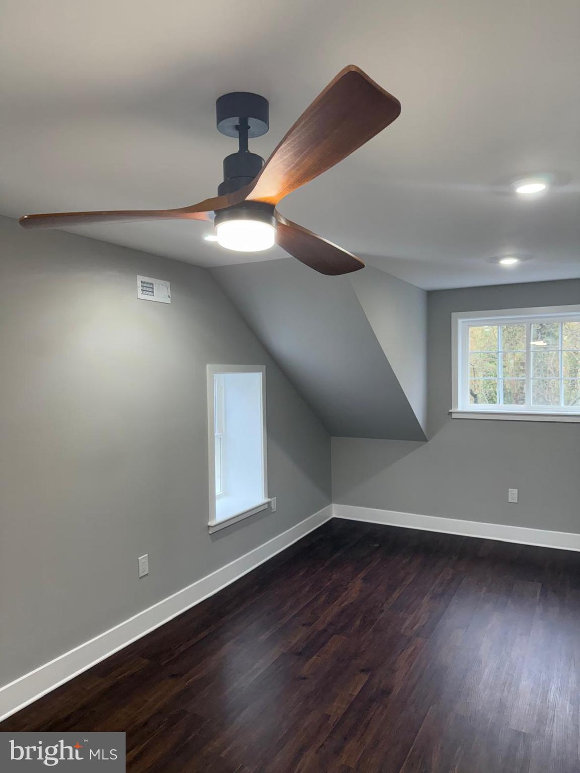 ELKINS PARK - Residential Lease