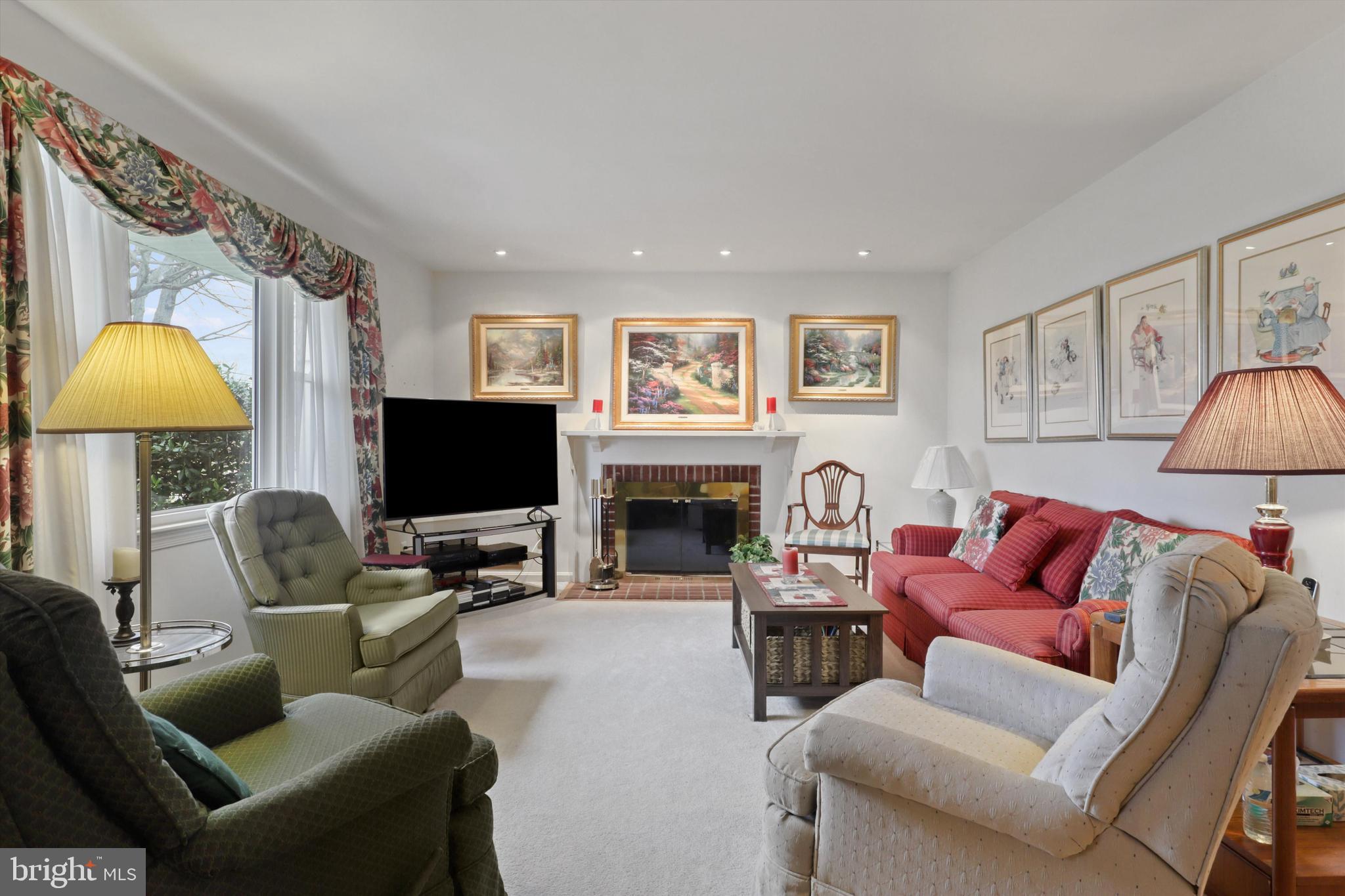 CEDAR CREST - Residential