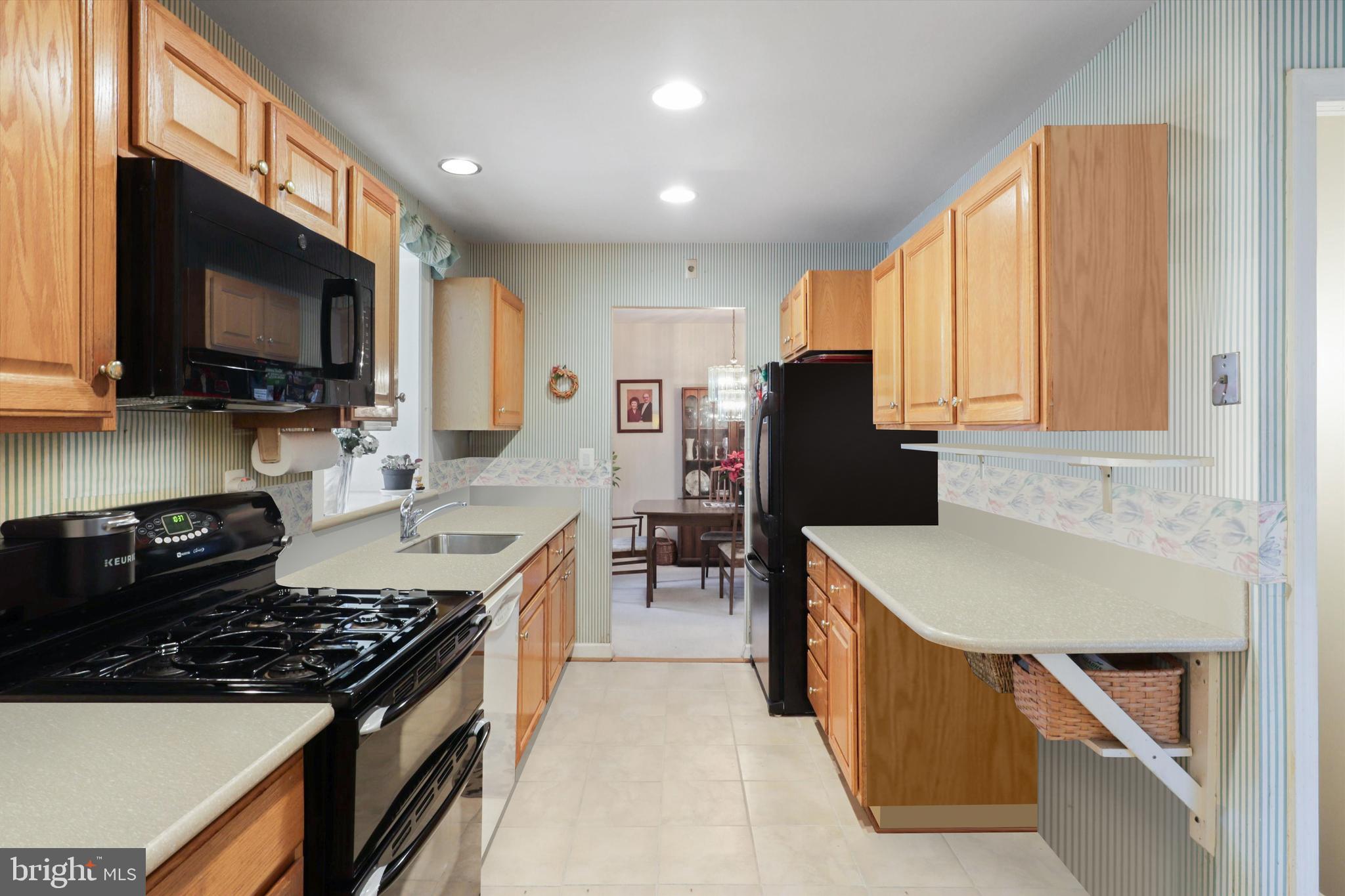 CEDAR CREST - Residential