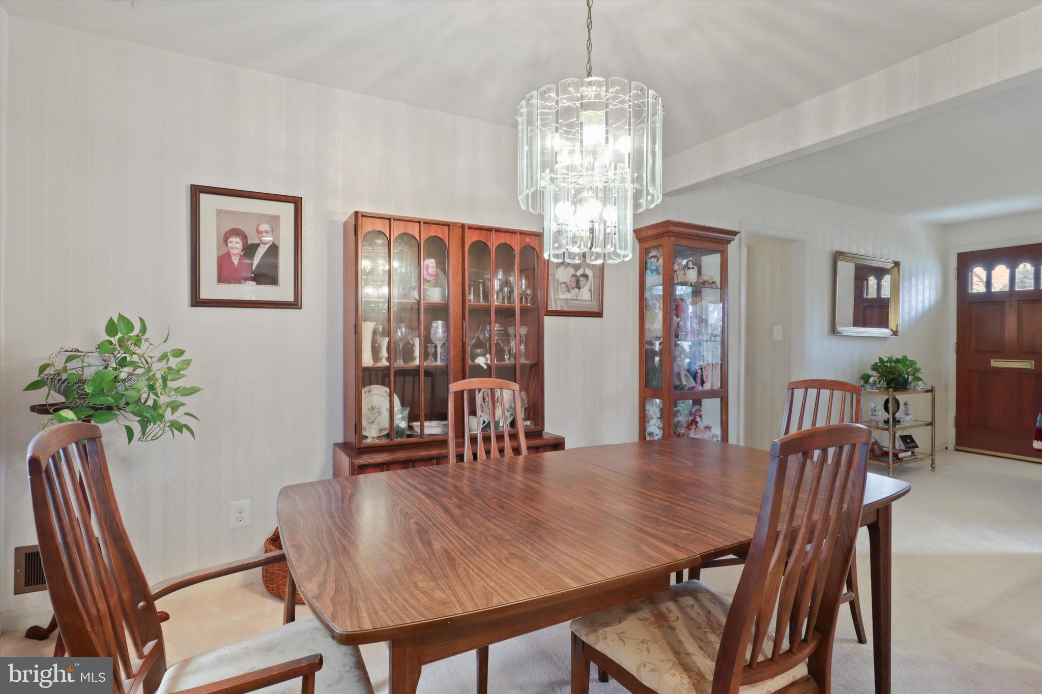 CEDAR CREST - Residential