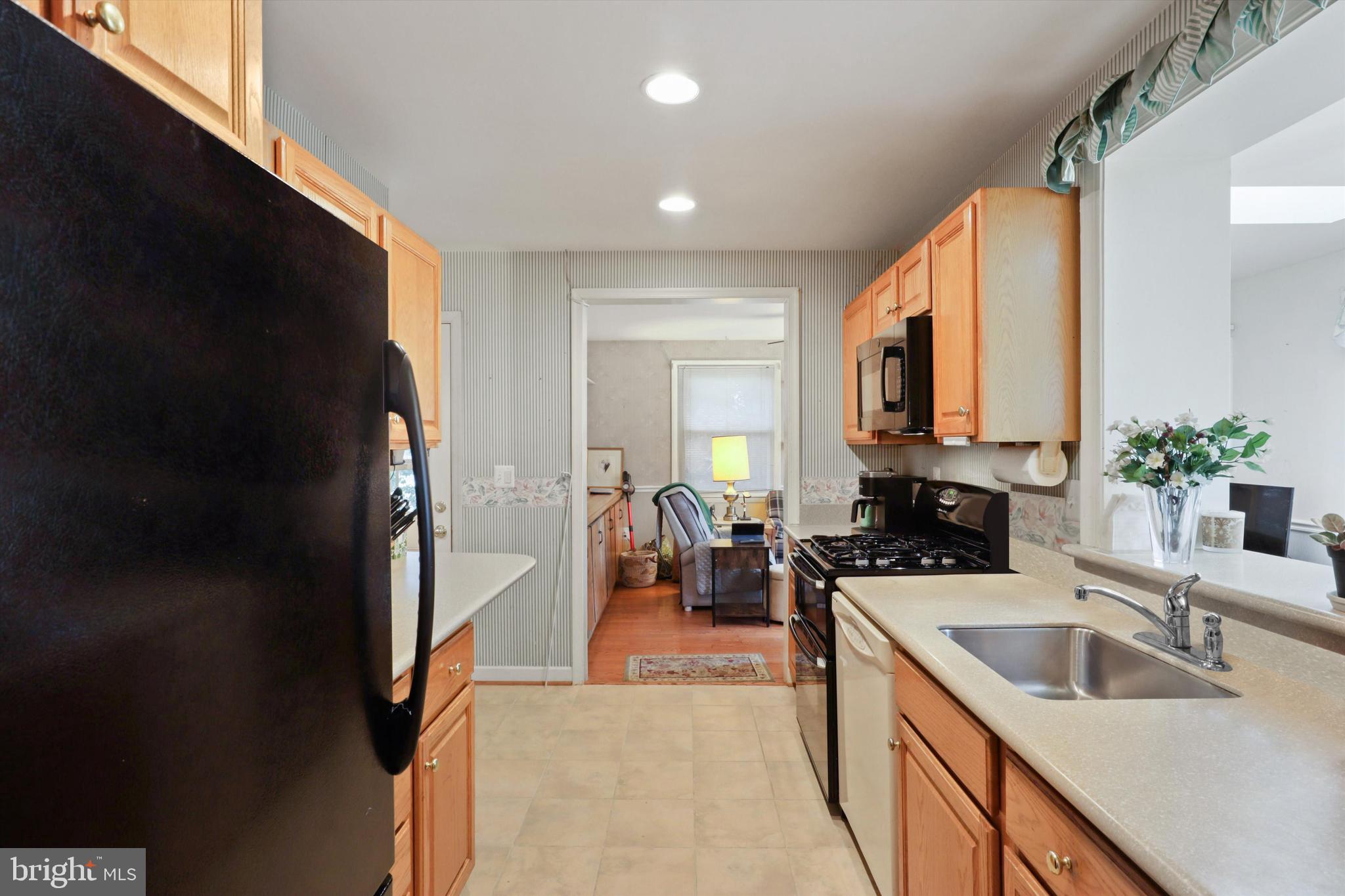 CEDAR CREST - Residential