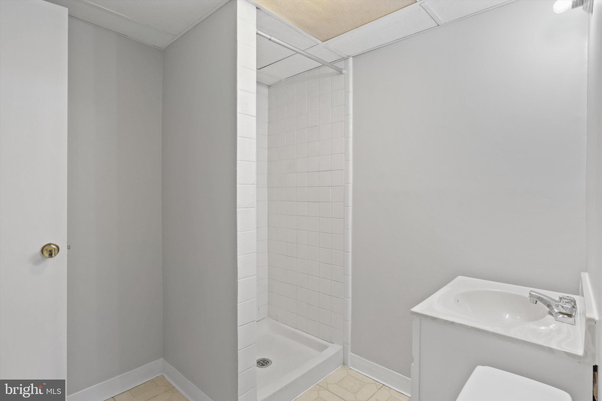 CEDAR CREST - Residential