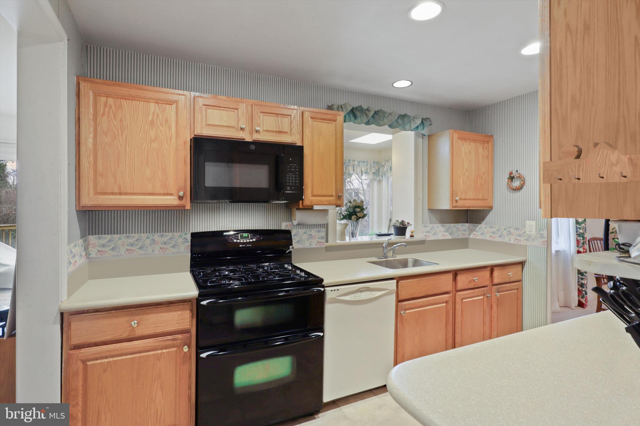 CEDAR CREST - Residential