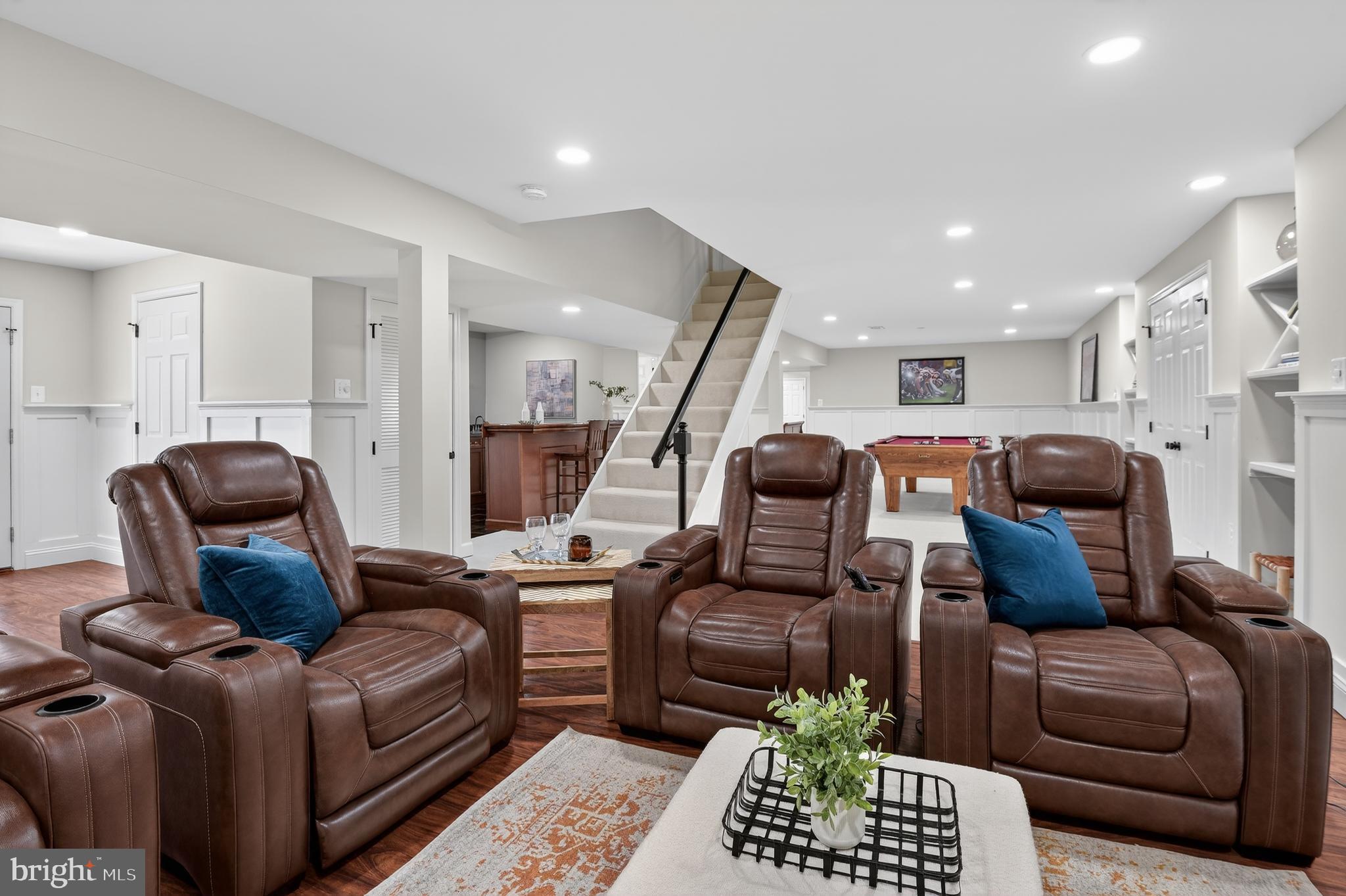 POTOMAC CHASE - Residential