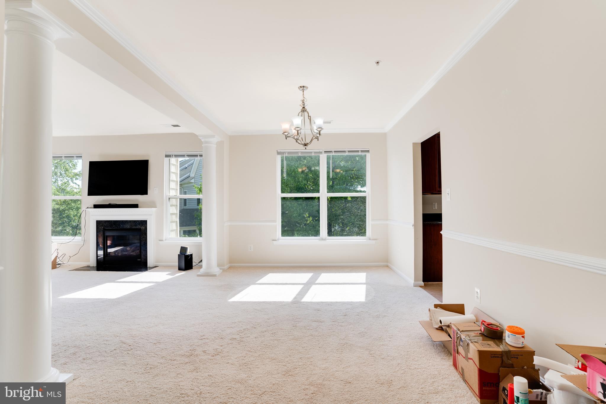 OYSTER BAY CONDOMINIUMS - Residential