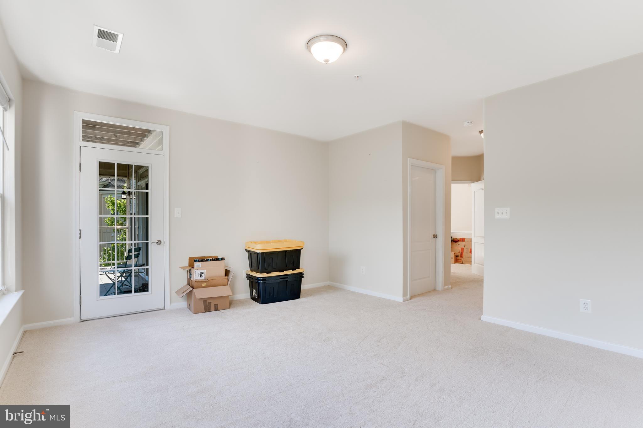 OYSTER BAY CONDOMINIUMS - Residential