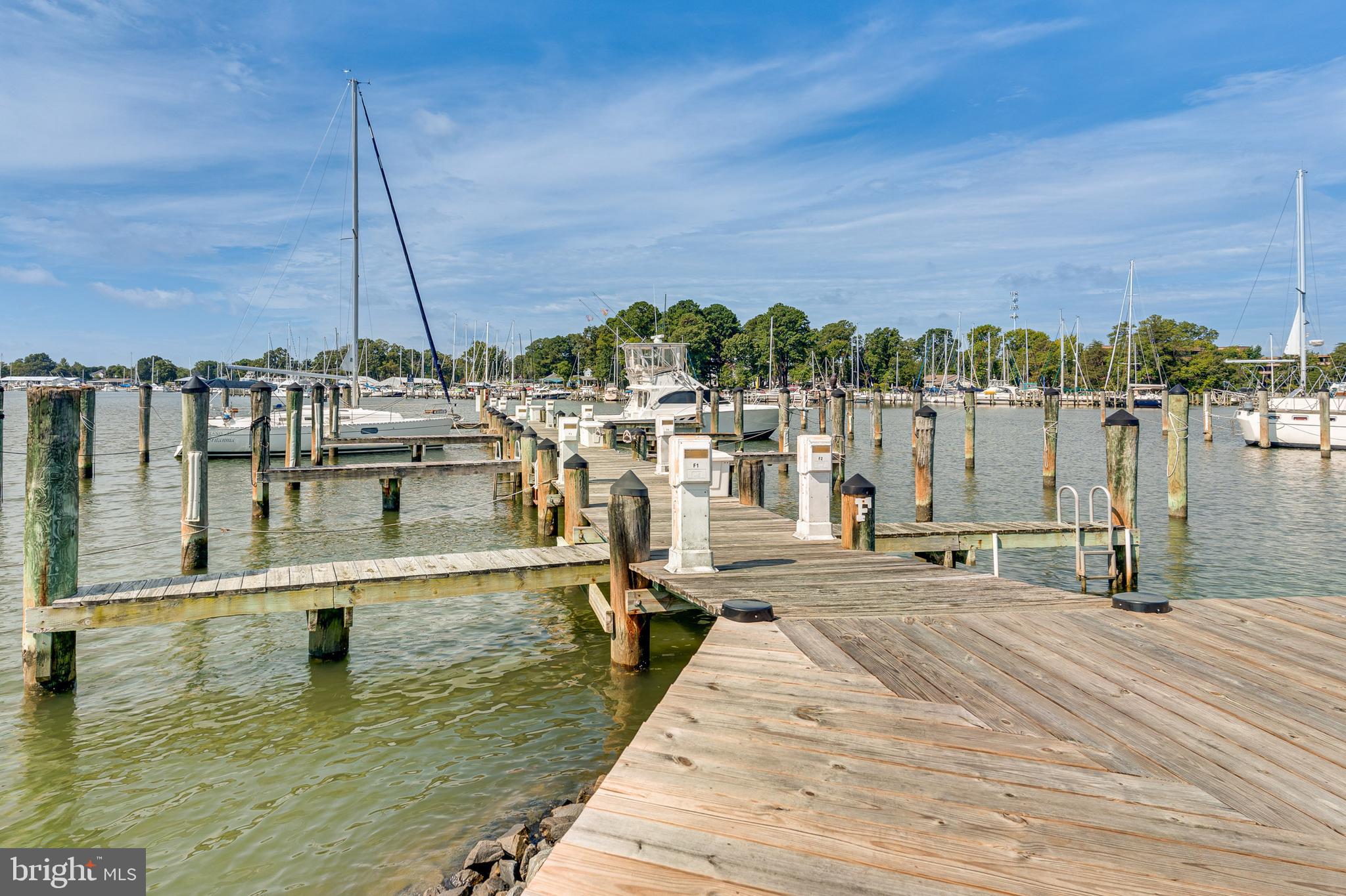 OYSTER BAY CONDOMINIUMS - Residential