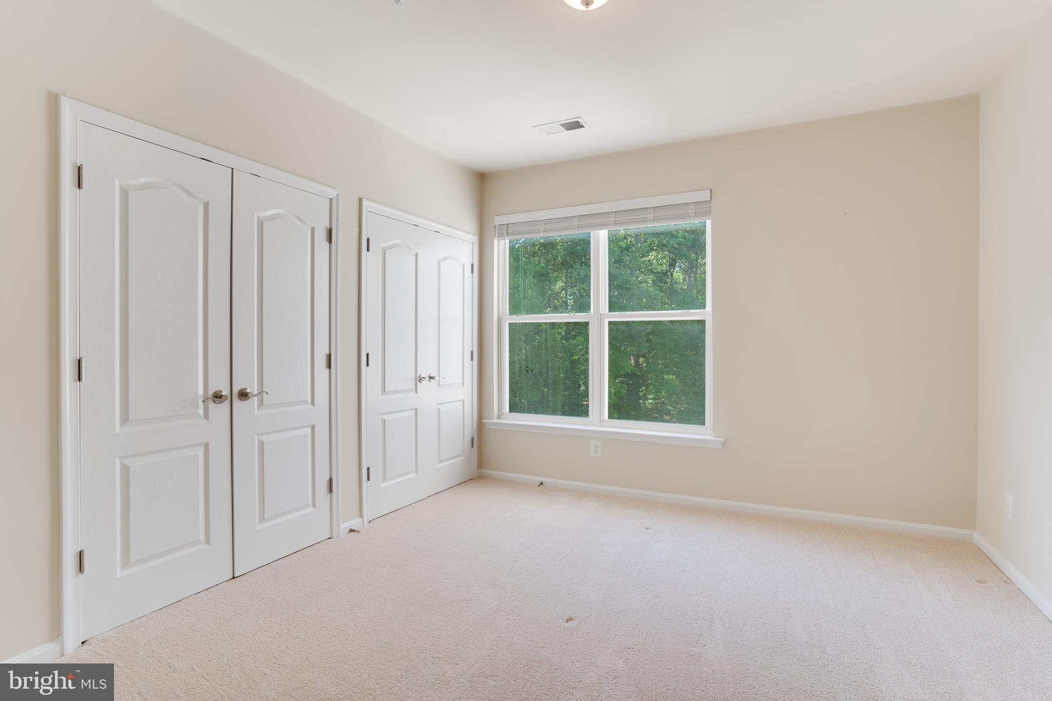 OYSTER BAY CONDOMINIUMS - Residential