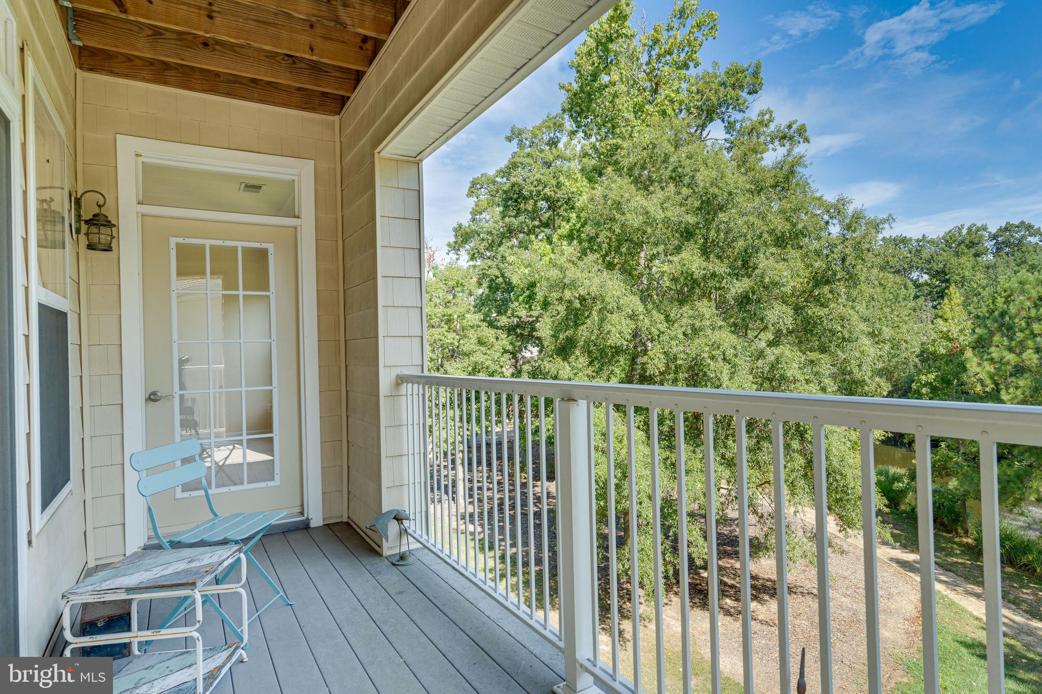 OYSTER BAY CONDOMINIUMS - Residential