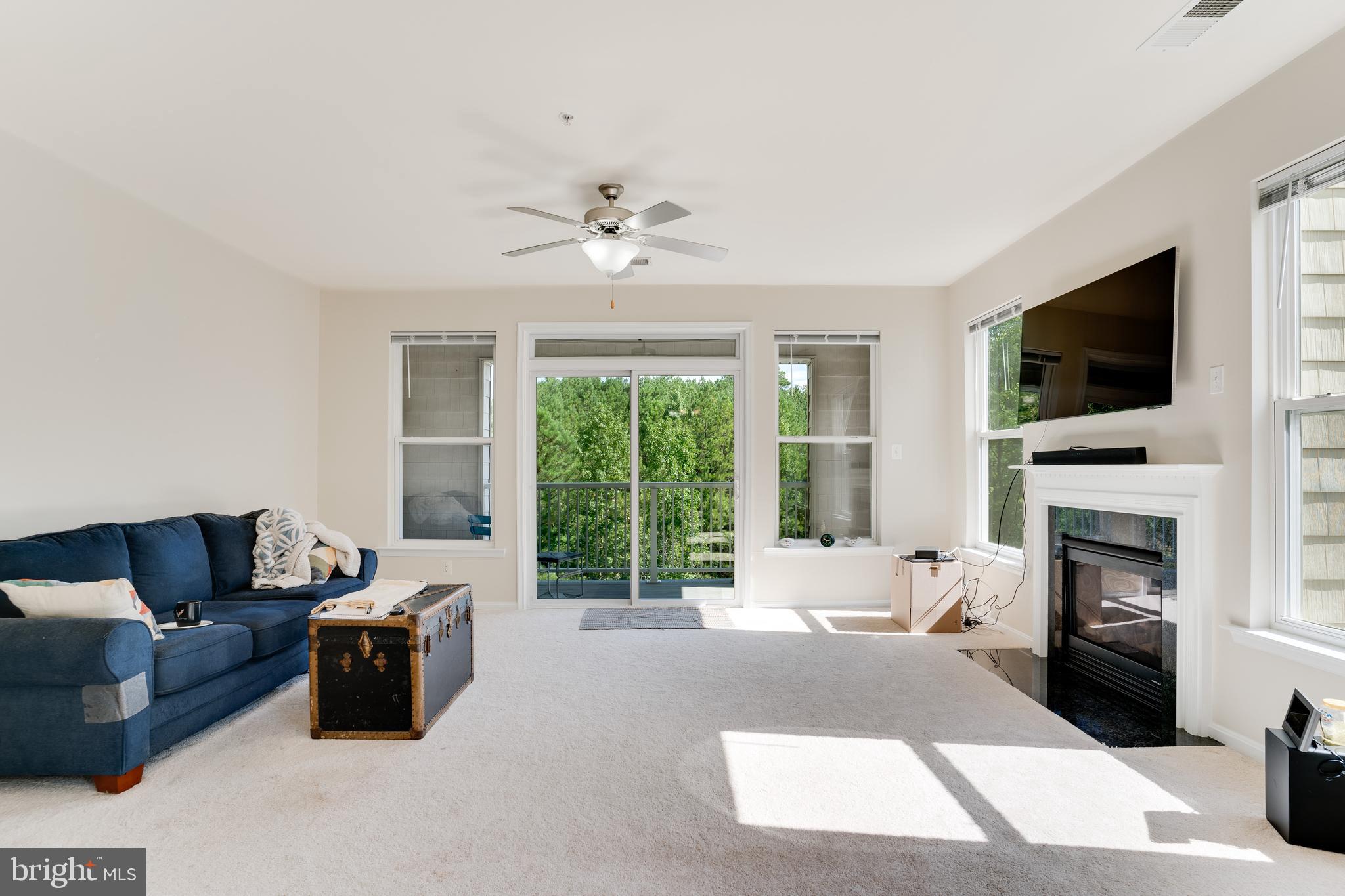 OYSTER BAY CONDOMINIUMS - Residential