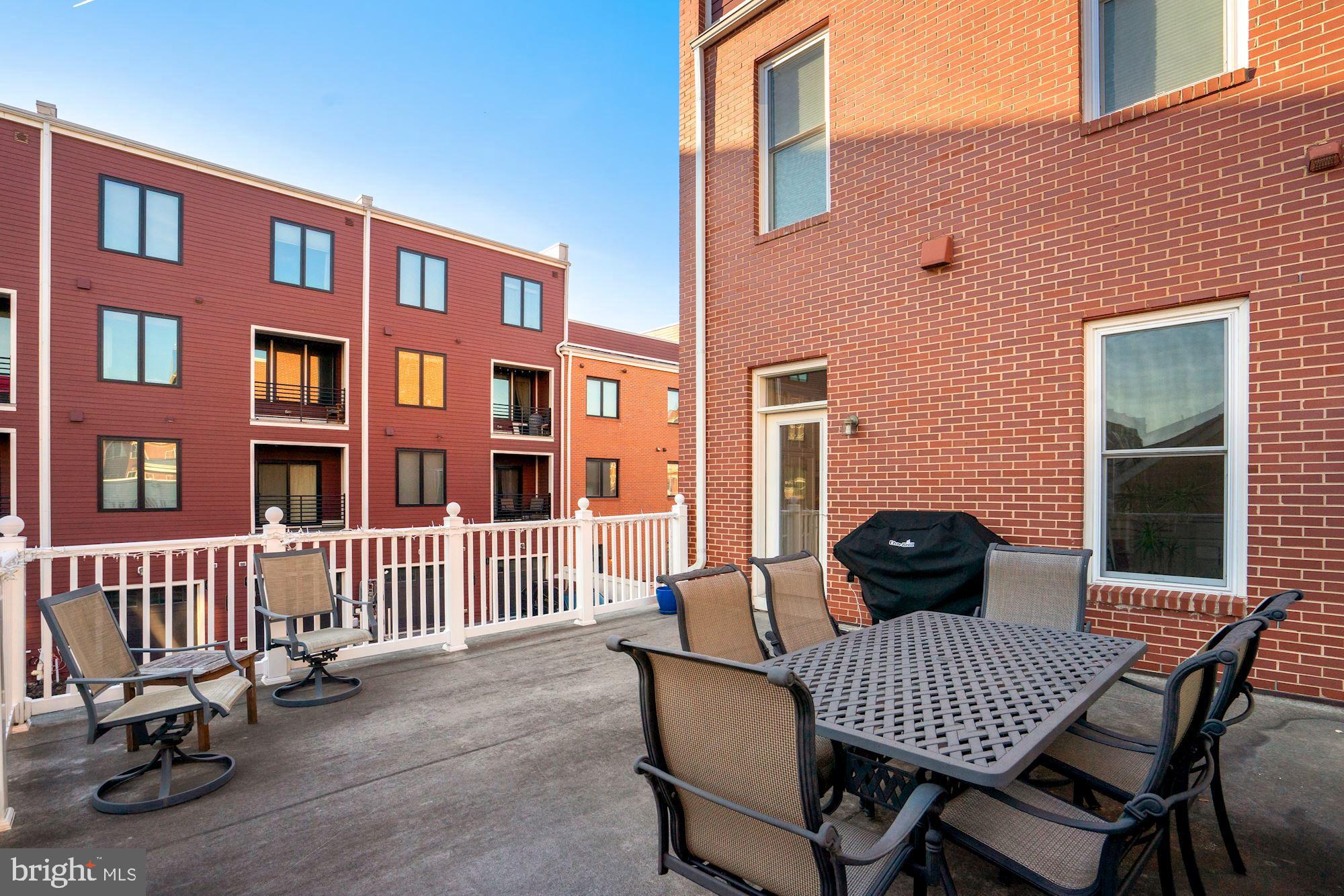 POTOMAC YARD - Residential Lease