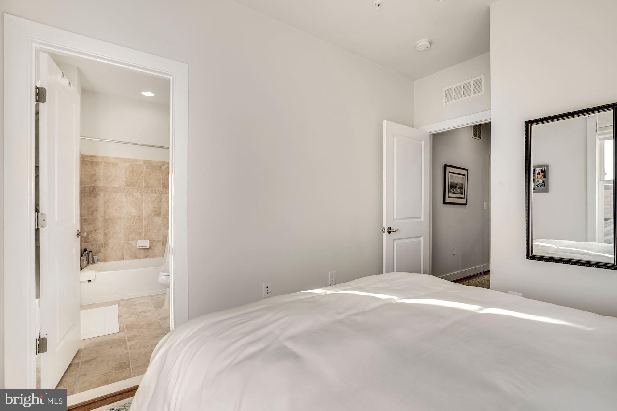 POTOMAC YARD - Residential Lease