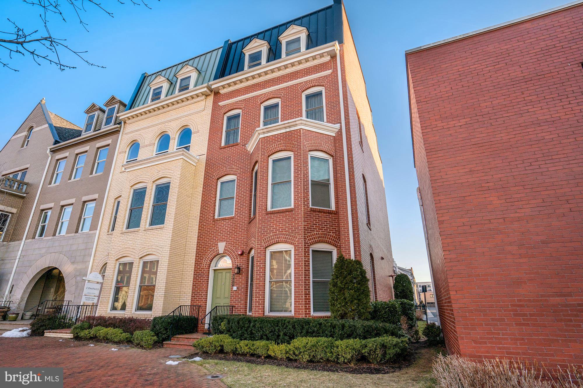 POTOMAC YARD - Residential Lease