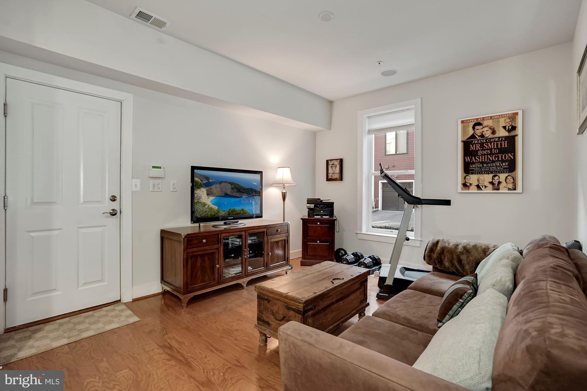 POTOMAC YARD - Residential Lease