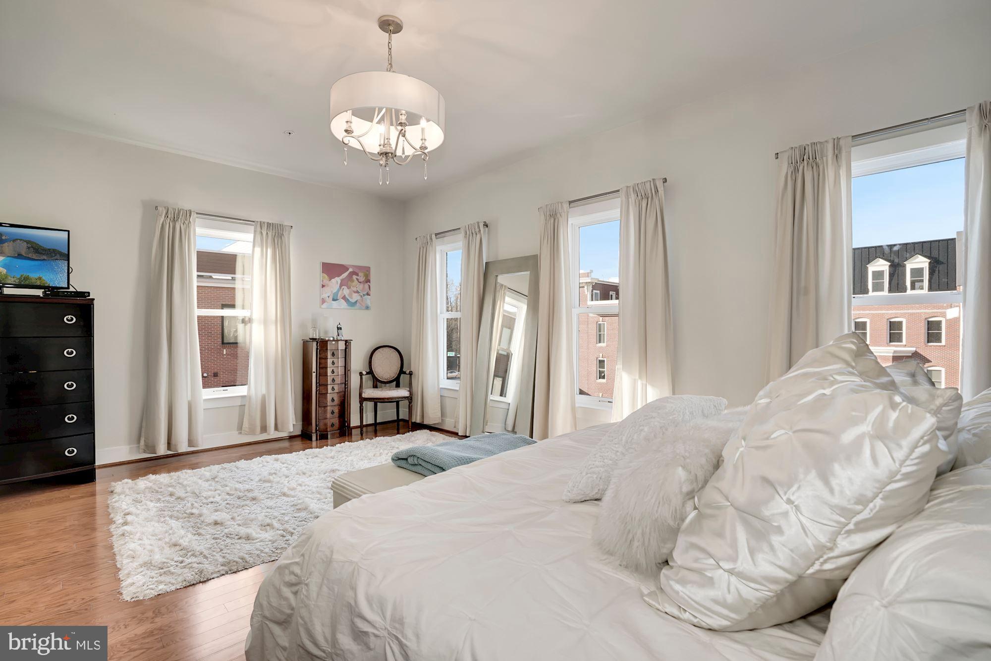 POTOMAC YARD - Residential Lease