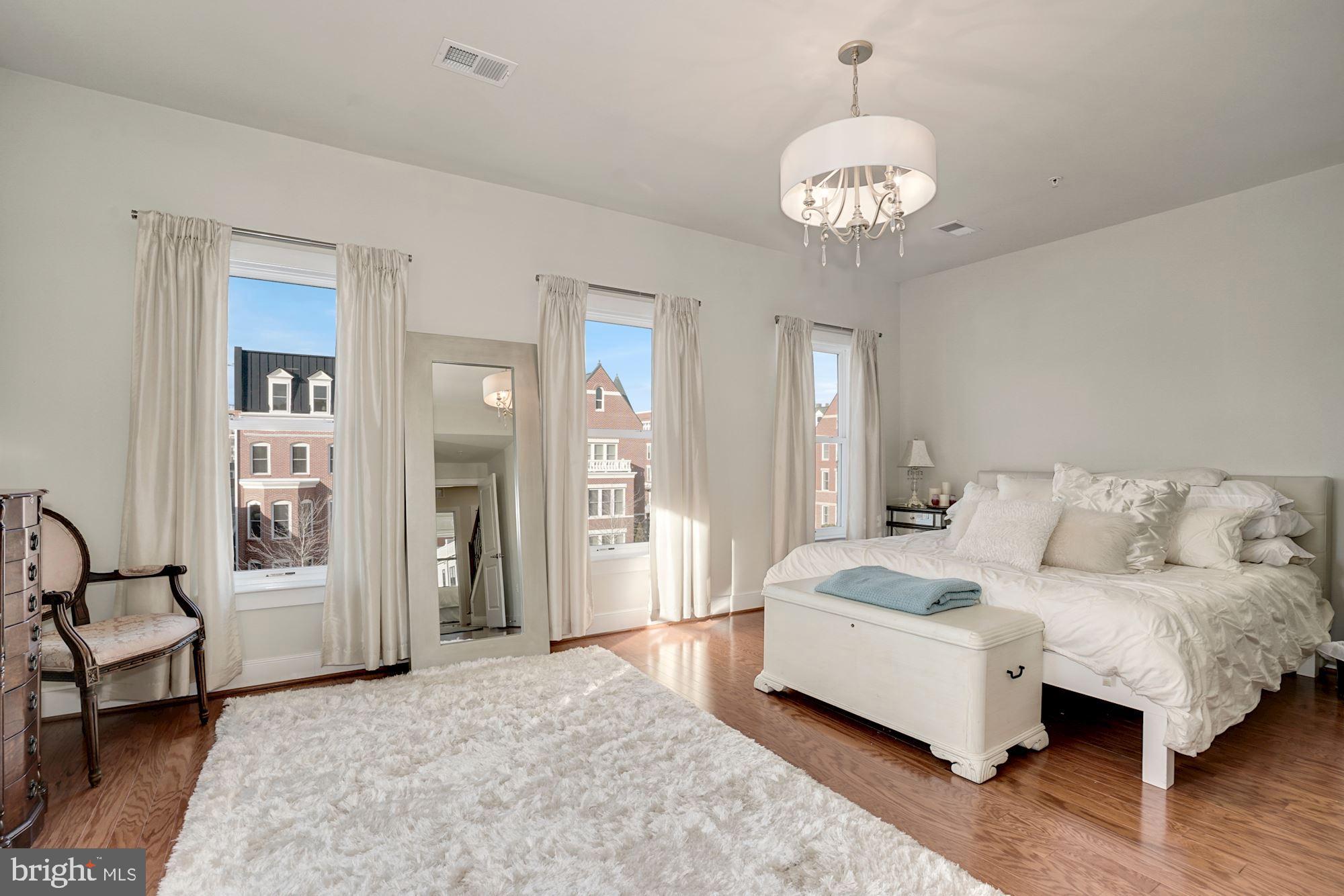 POTOMAC YARD - Residential Lease