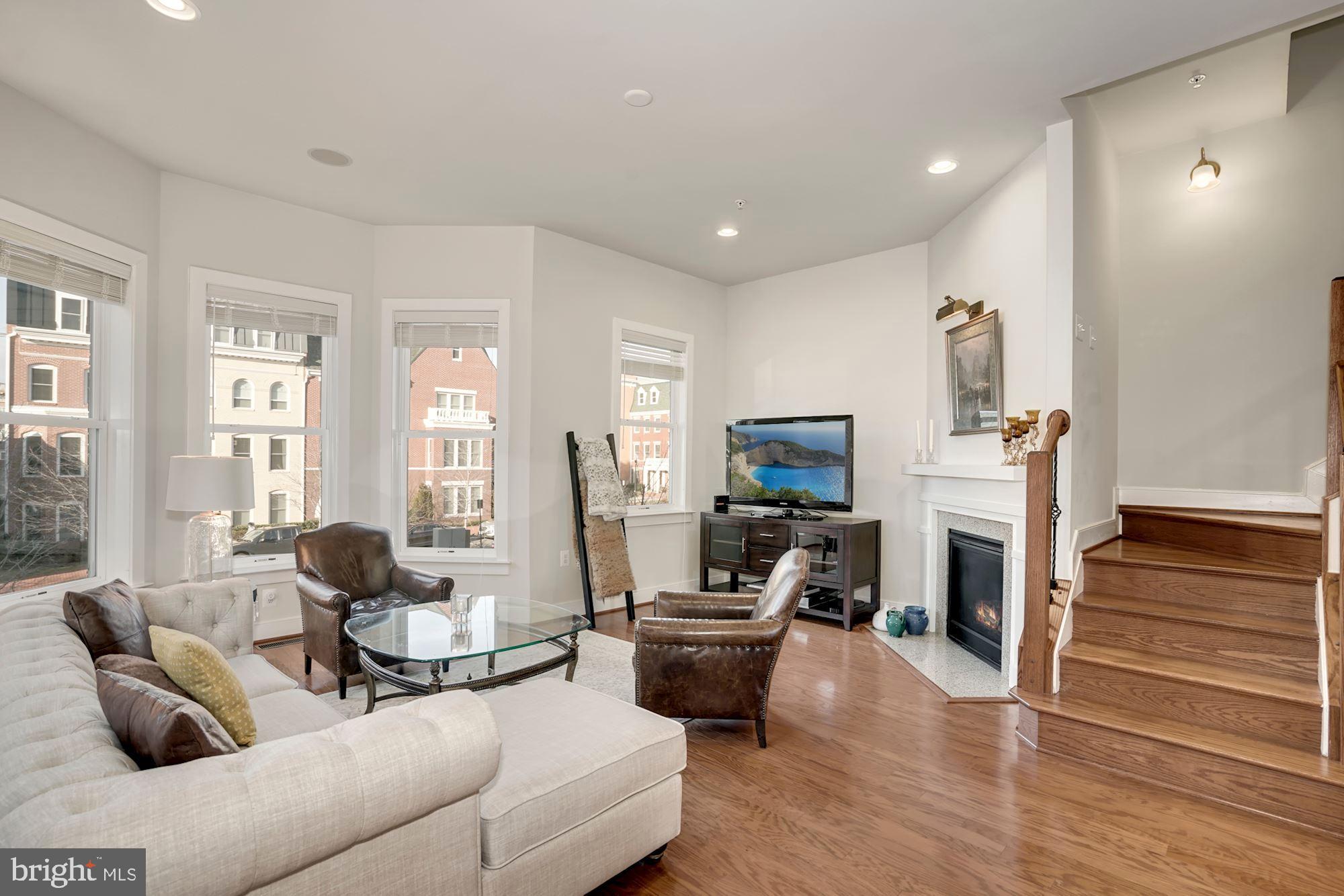 POTOMAC YARD - Residential Lease