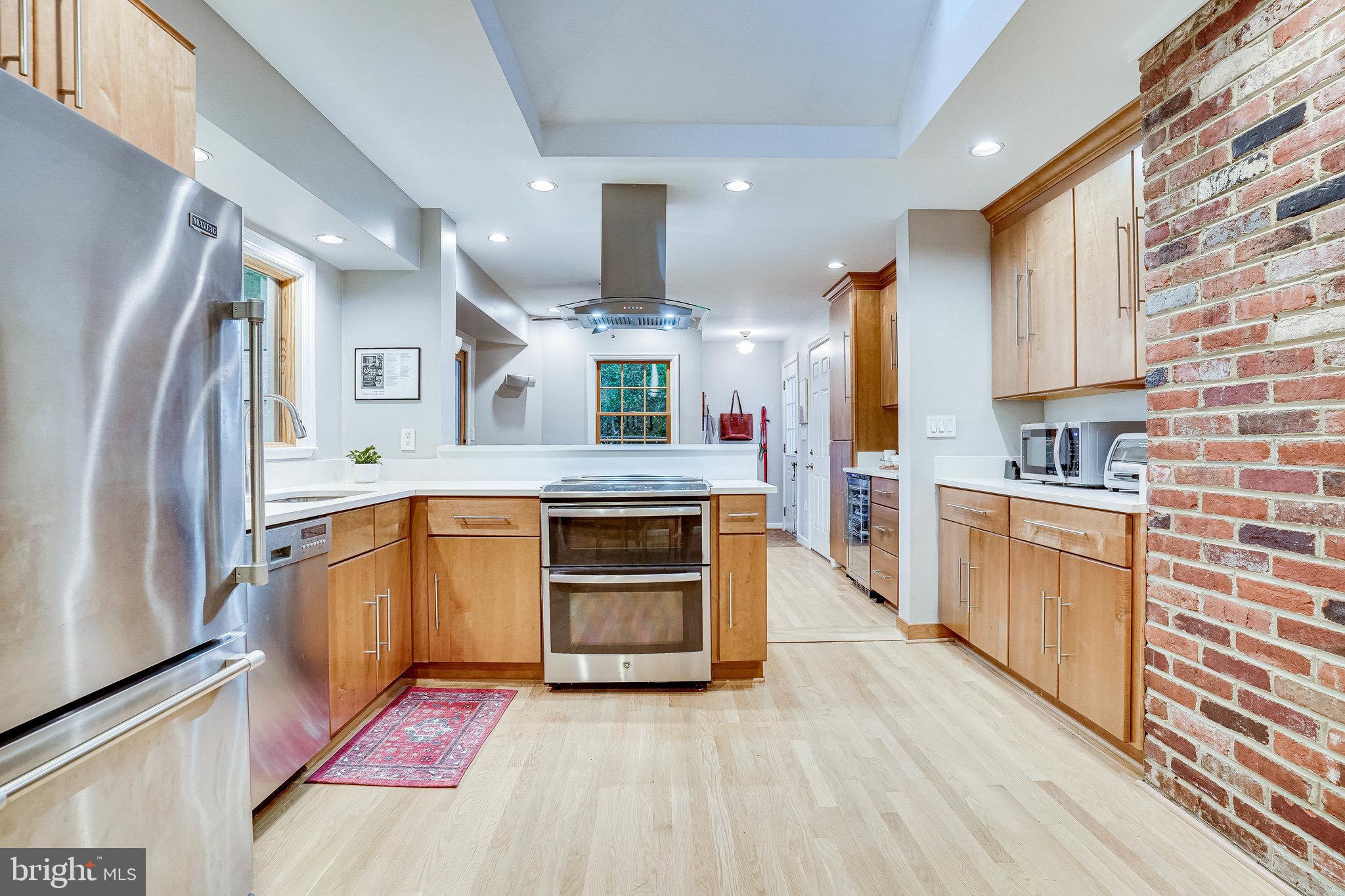 WEST SPRINGFIELD - Residential