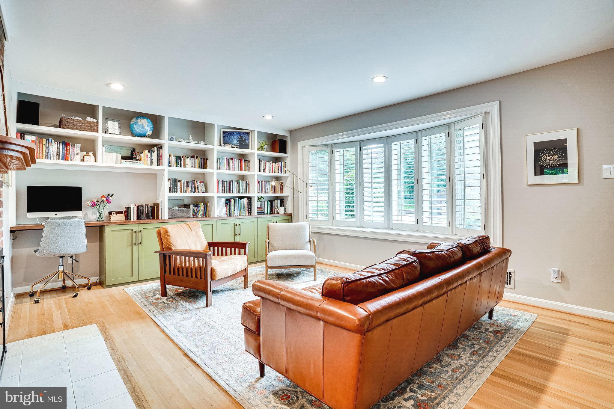 WEST SPRINGFIELD - Residential