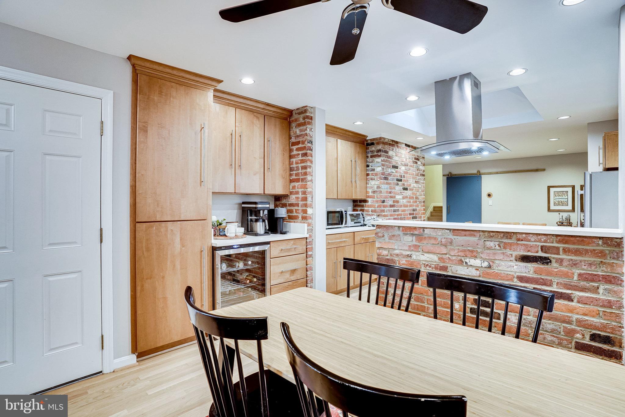 WEST SPRINGFIELD - Residential