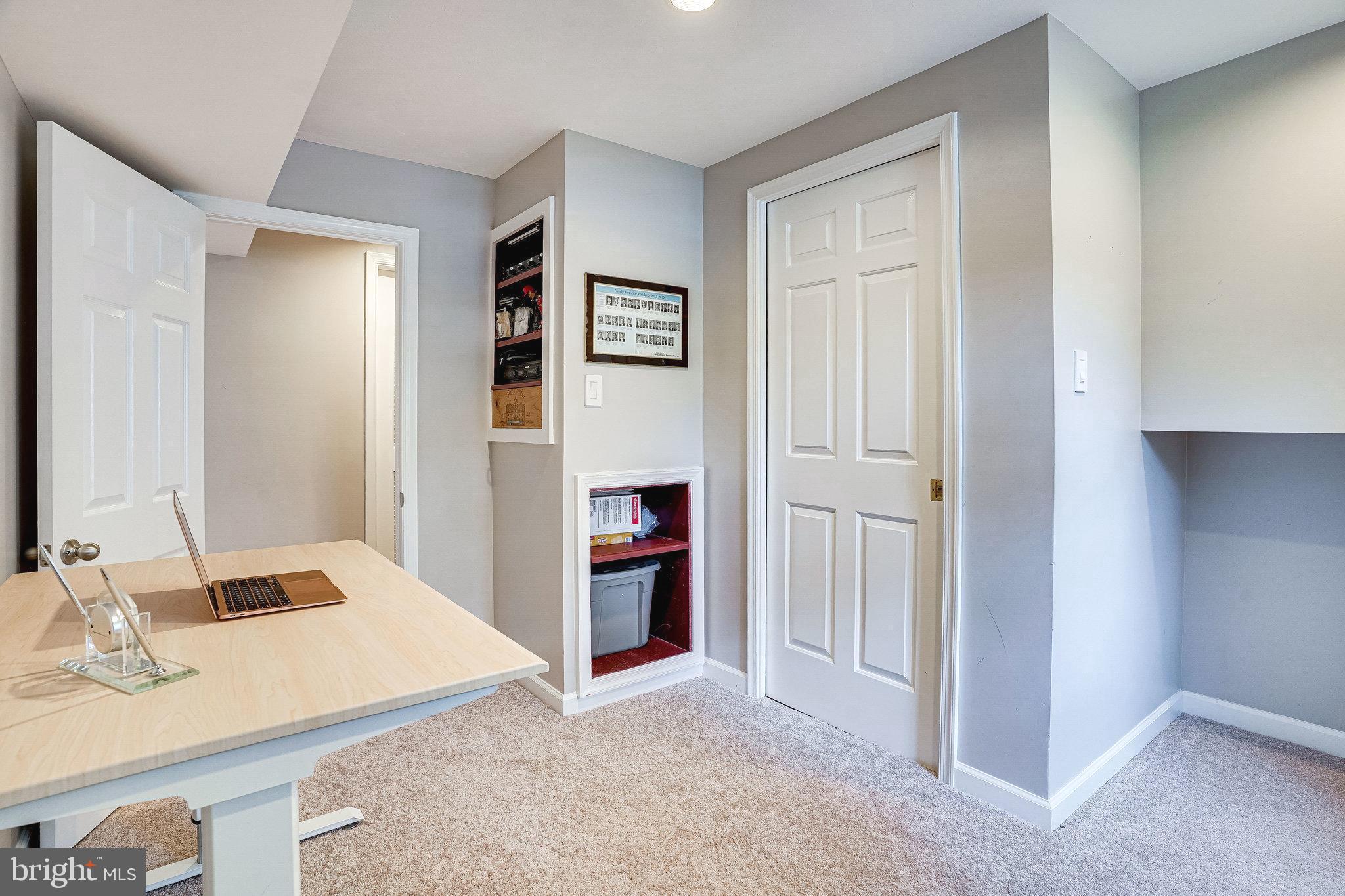 WEST SPRINGFIELD - Residential