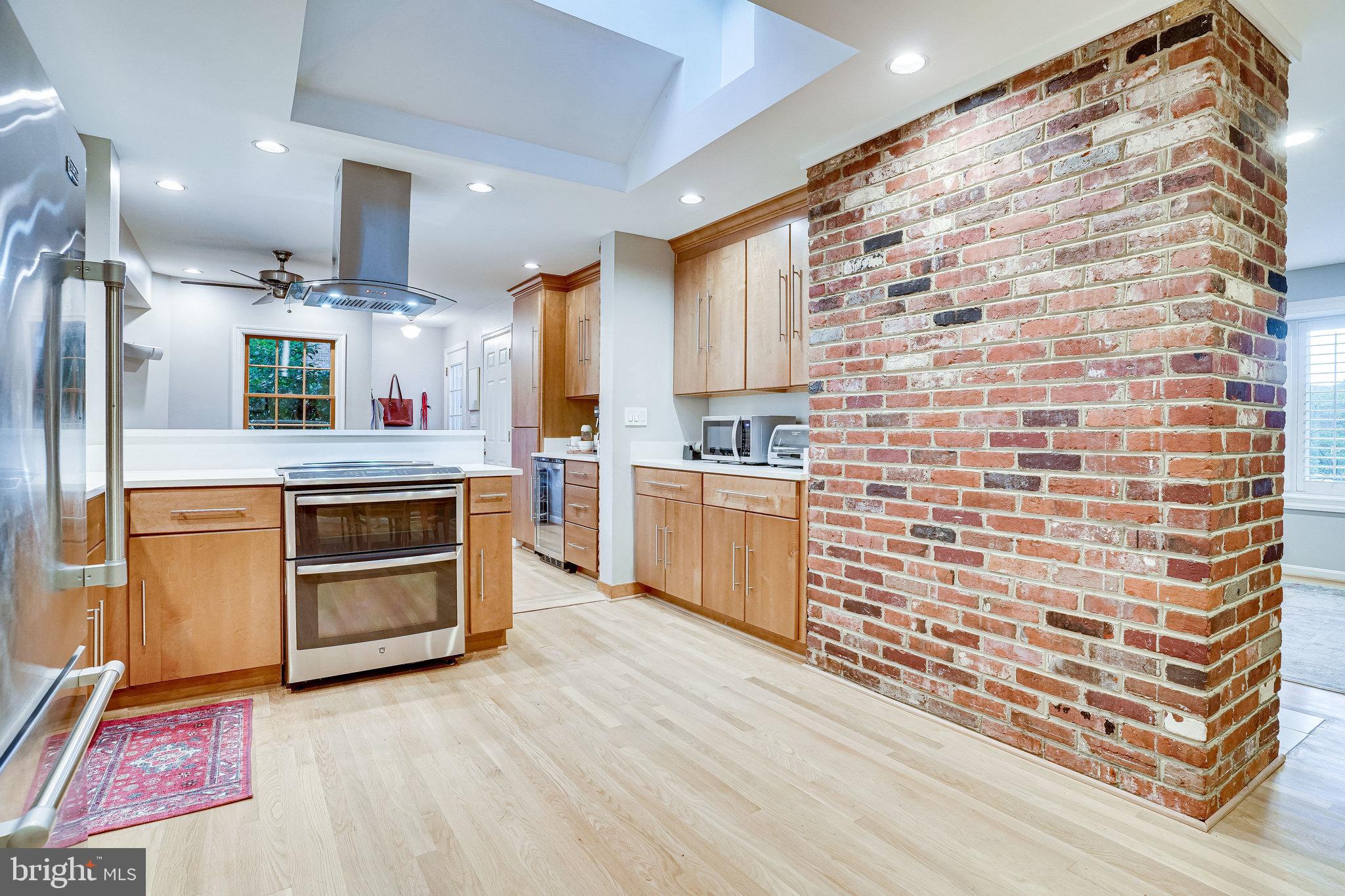 WEST SPRINGFIELD - Residential