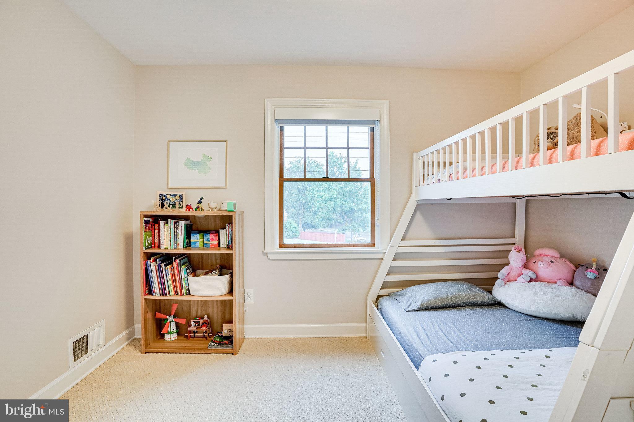 WEST SPRINGFIELD - Residential