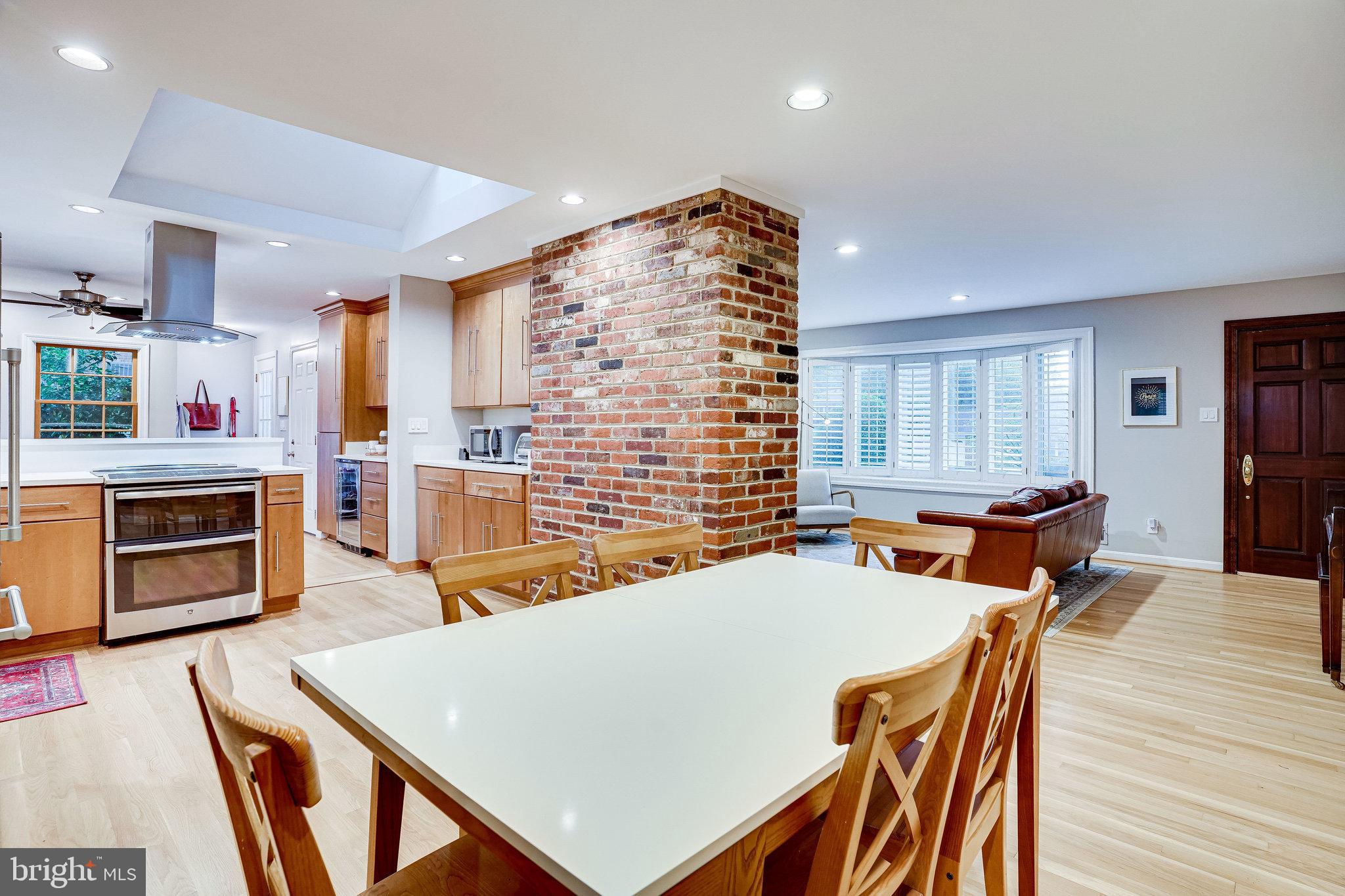 WEST SPRINGFIELD - Residential