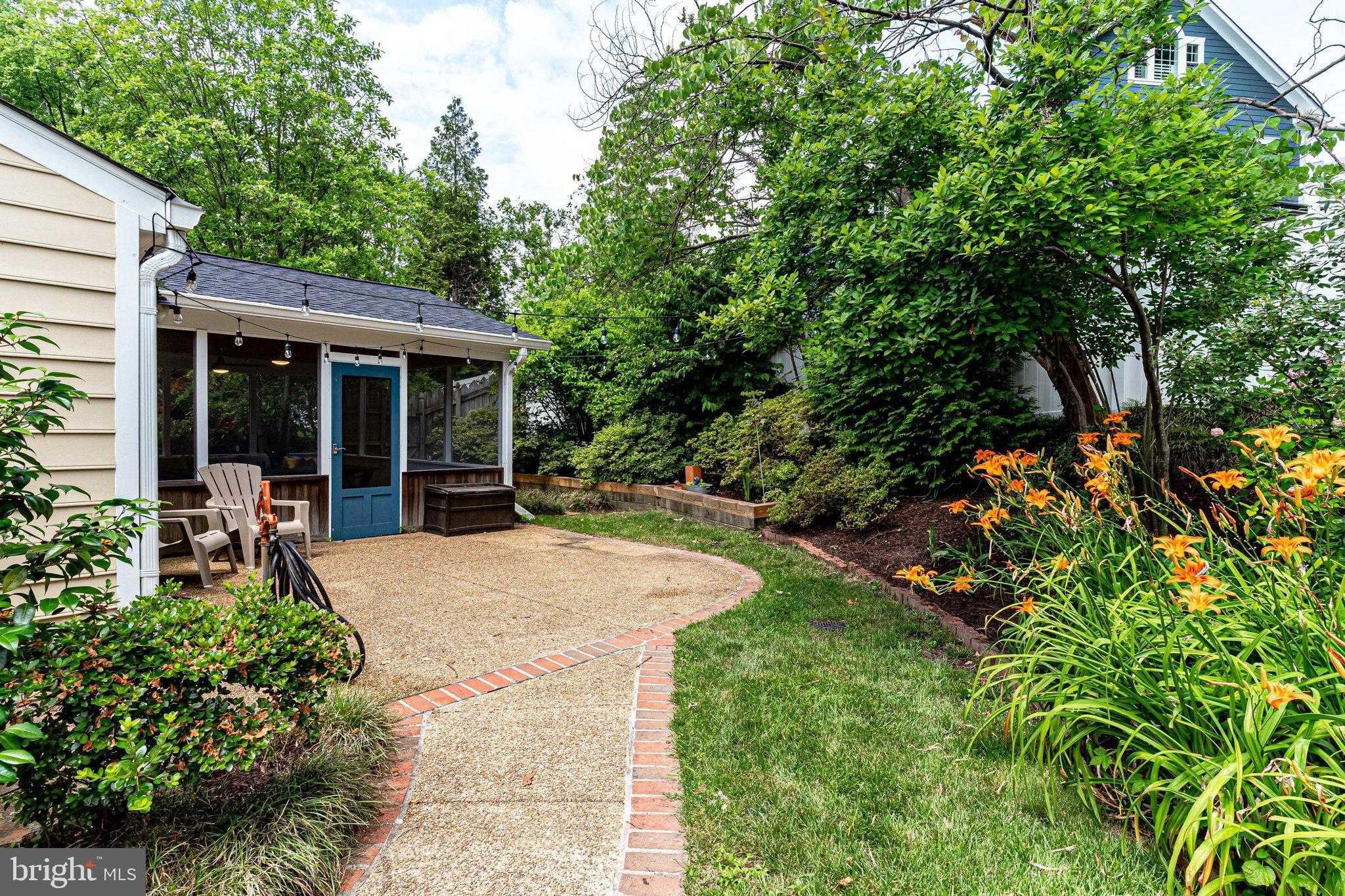 WEST SPRINGFIELD - Residential