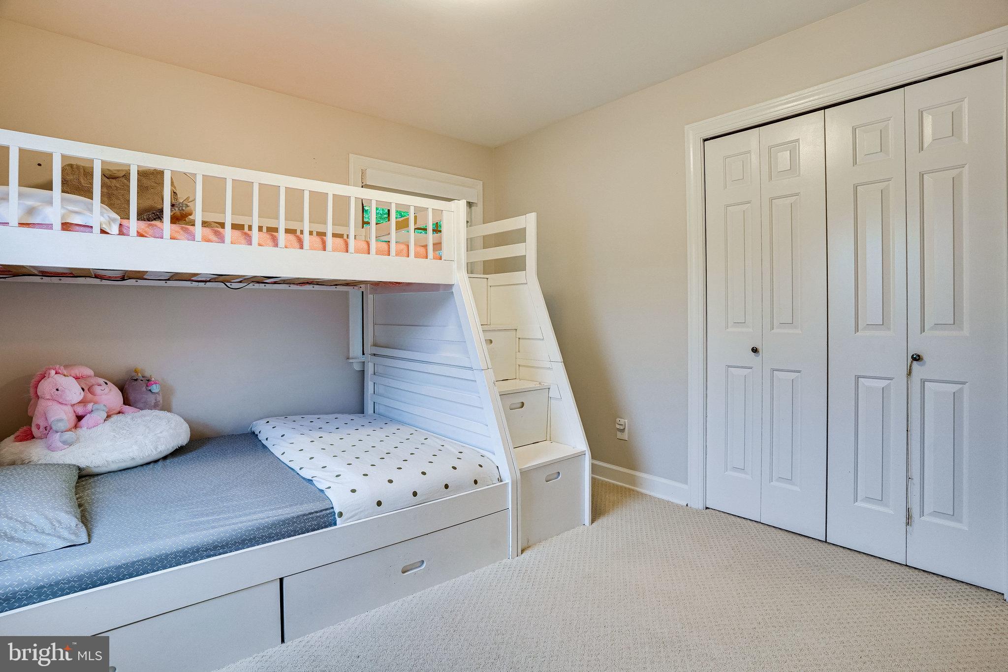 WEST SPRINGFIELD - Residential