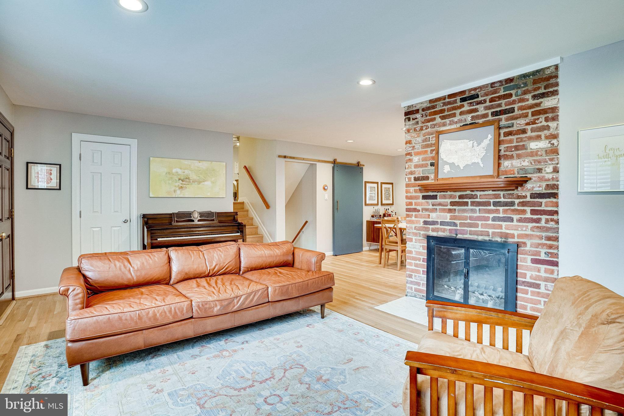 WEST SPRINGFIELD - Residential